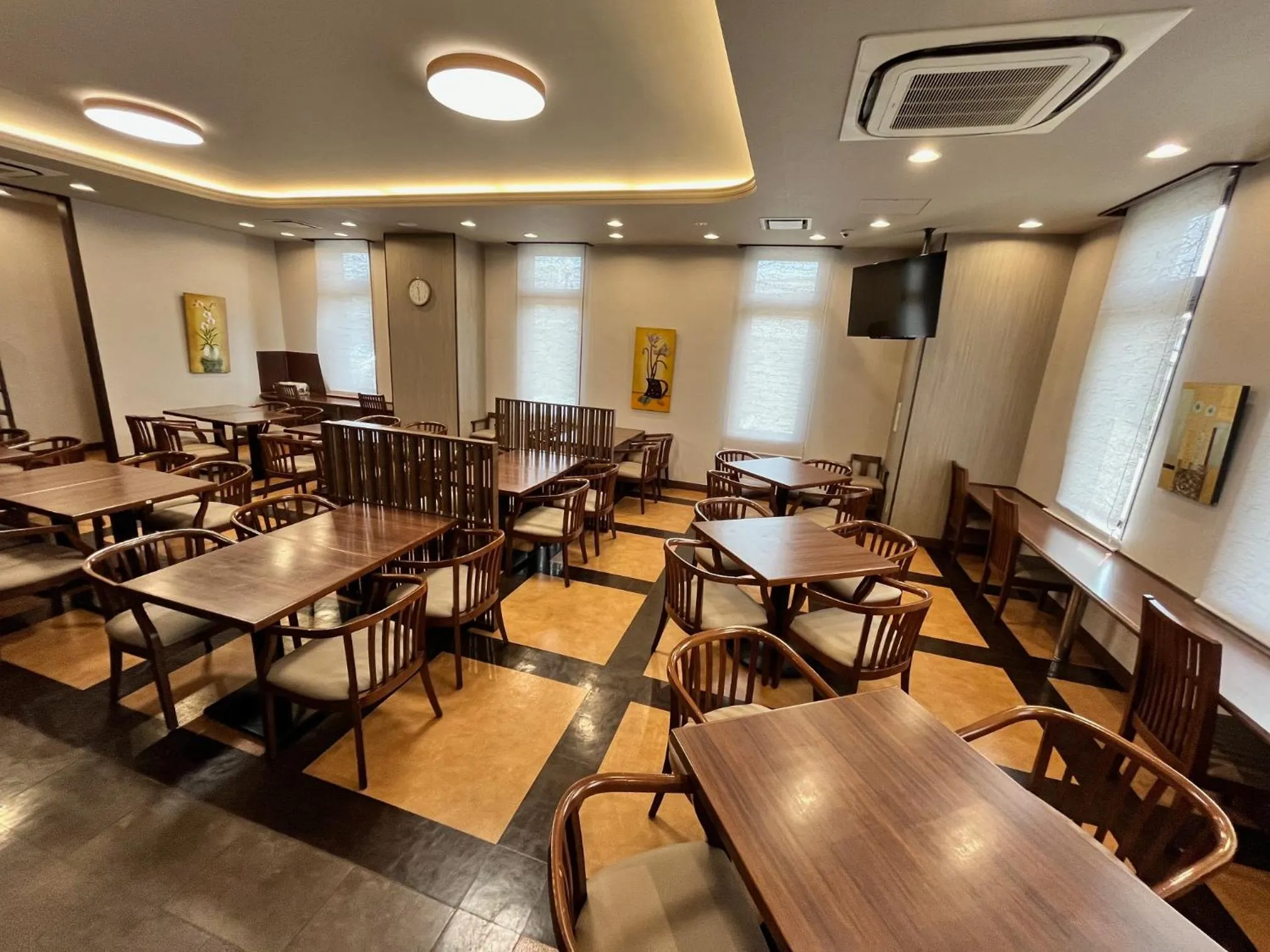 Restaurant/places to eat in Hotel Route-Inn Mitsukaido Ekimae