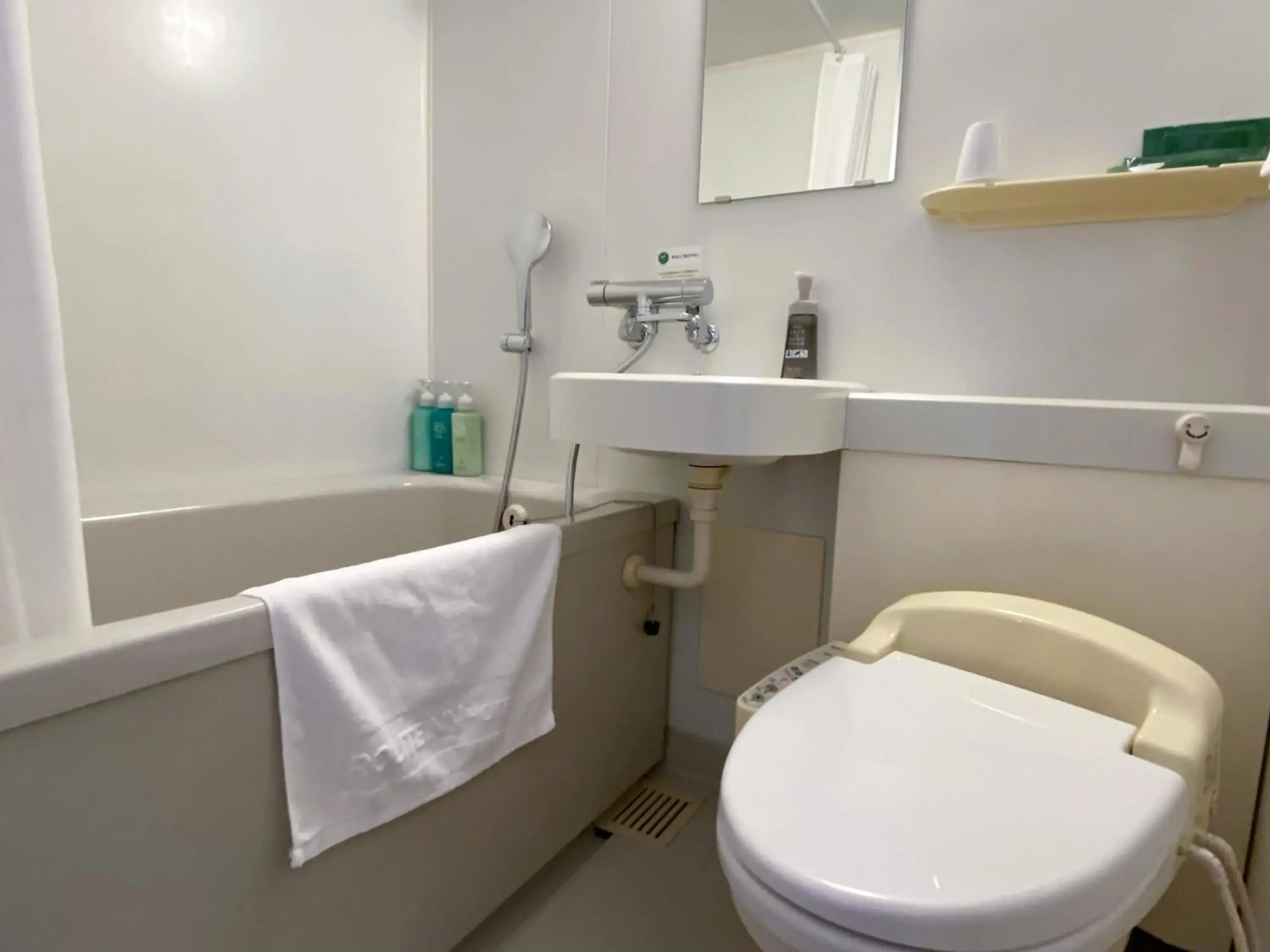 Single Room - single occupancy - Non-Smoking in Hotel Route-Inn Uozu Single Room - single occupancy - Non-Smoking in Hotel Route-Inn Uozu