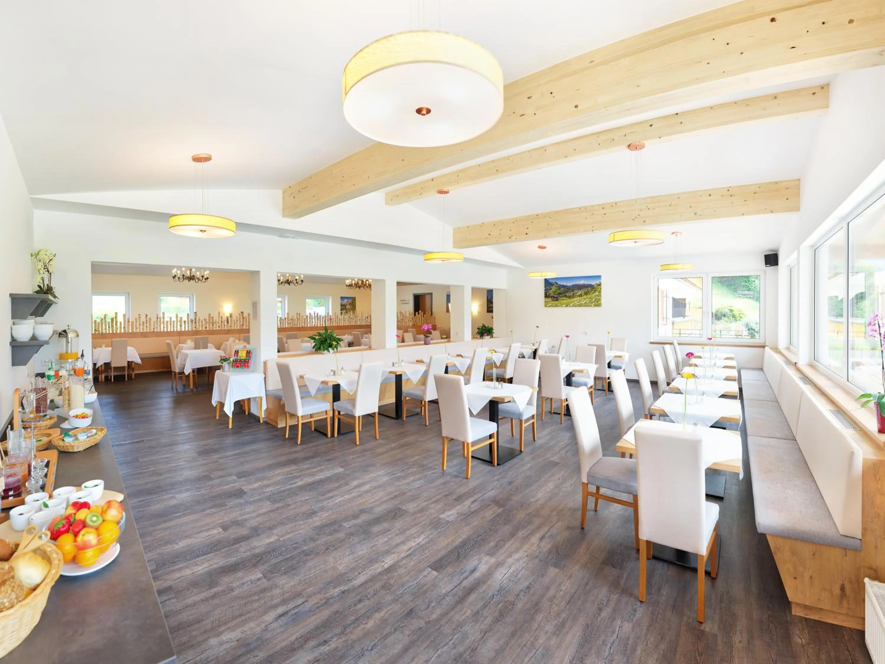 Breakfast in Hotel Hanauerlehen - ruhige & zentrale Top-Lage - mit Schwimmbad, Sauna, Parkplätze & Café - bayerischer Familienbetrieb