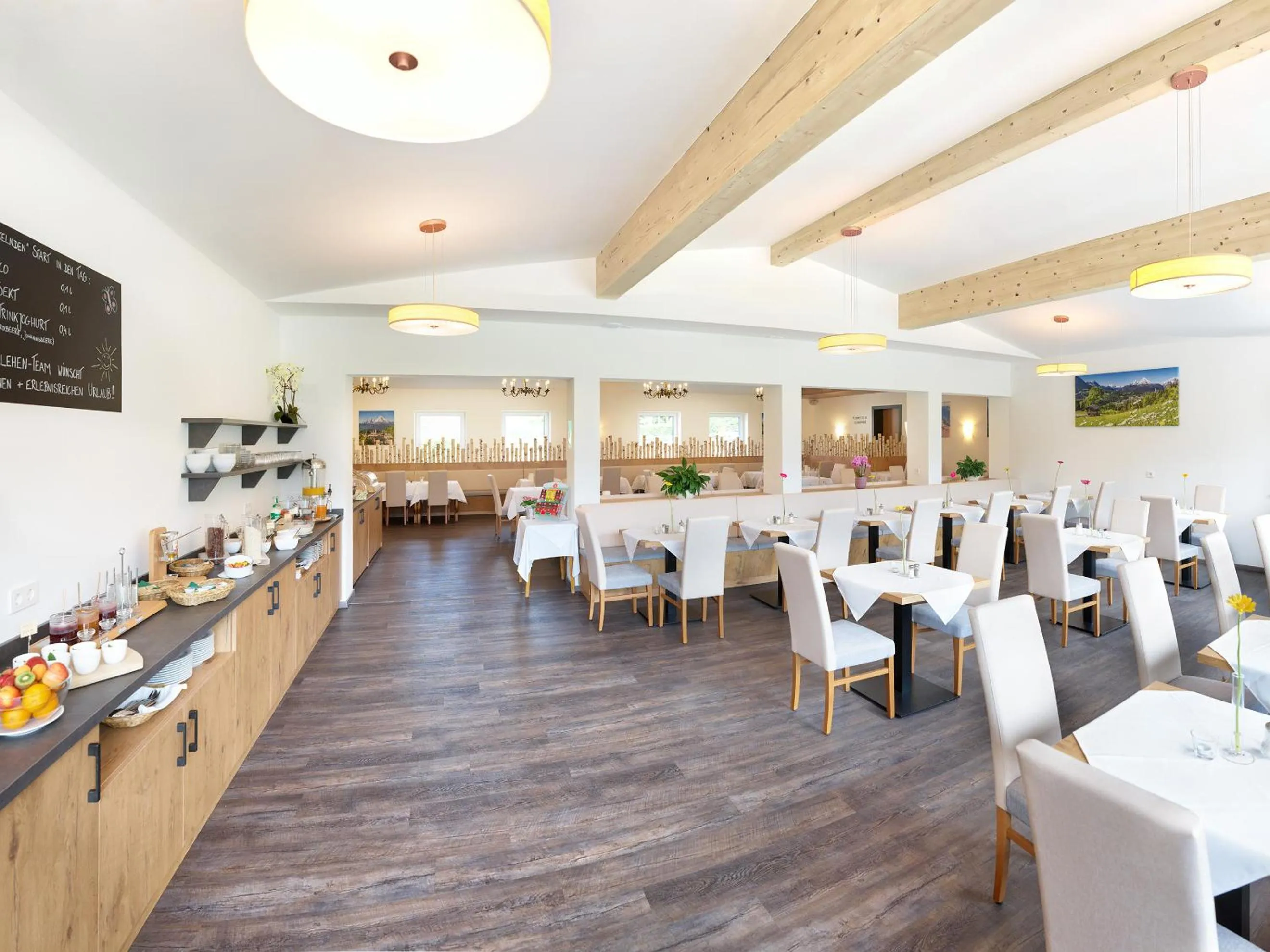 Breakfast in Hotel Hanauerlehen - ruhige & zentrale Top-Lage - mit Schwimmbad, Sauna, Parkplätze & Café - bayerischer Familienbetrieb