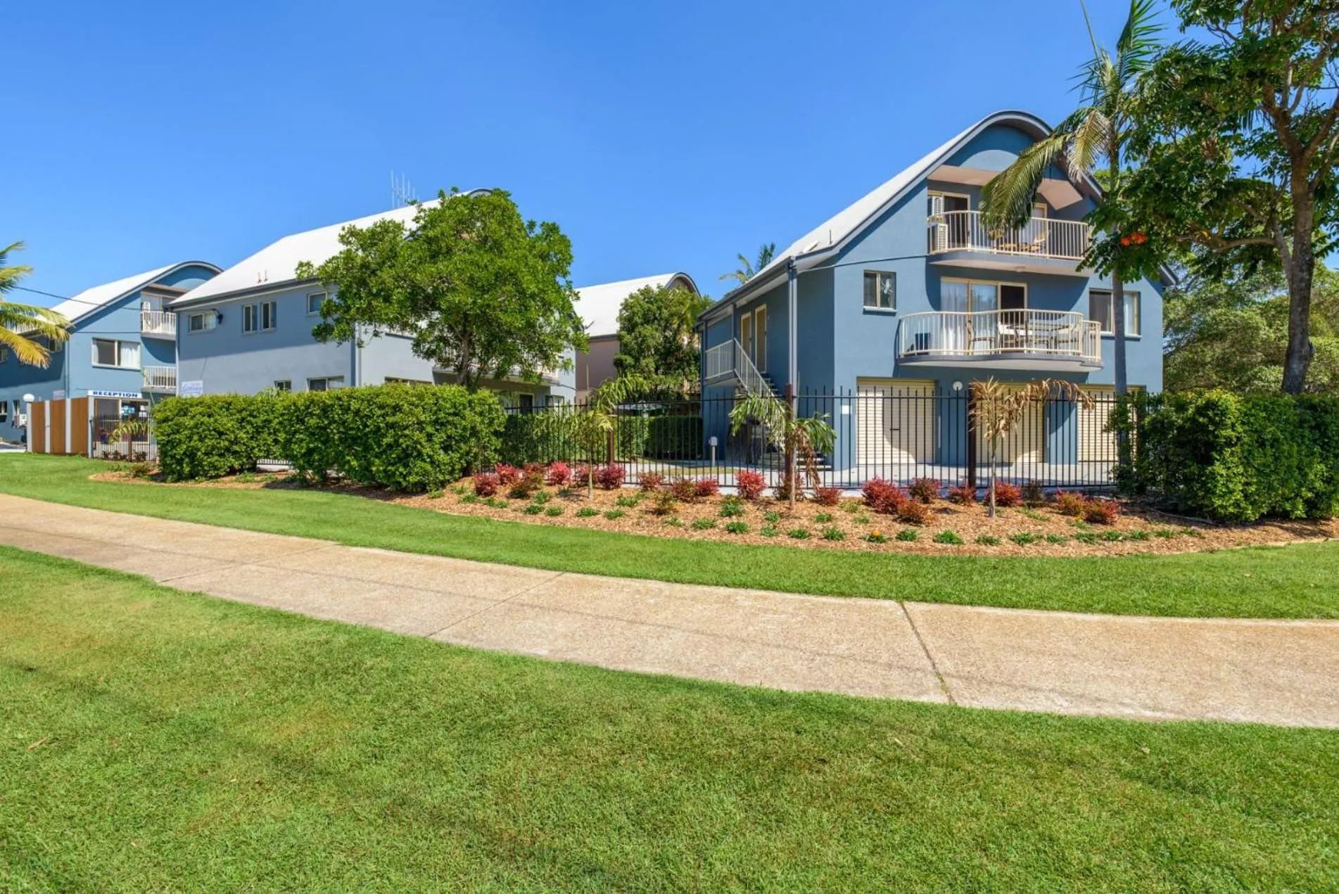 Property building in Rainbow Getaway Holiday Apartments