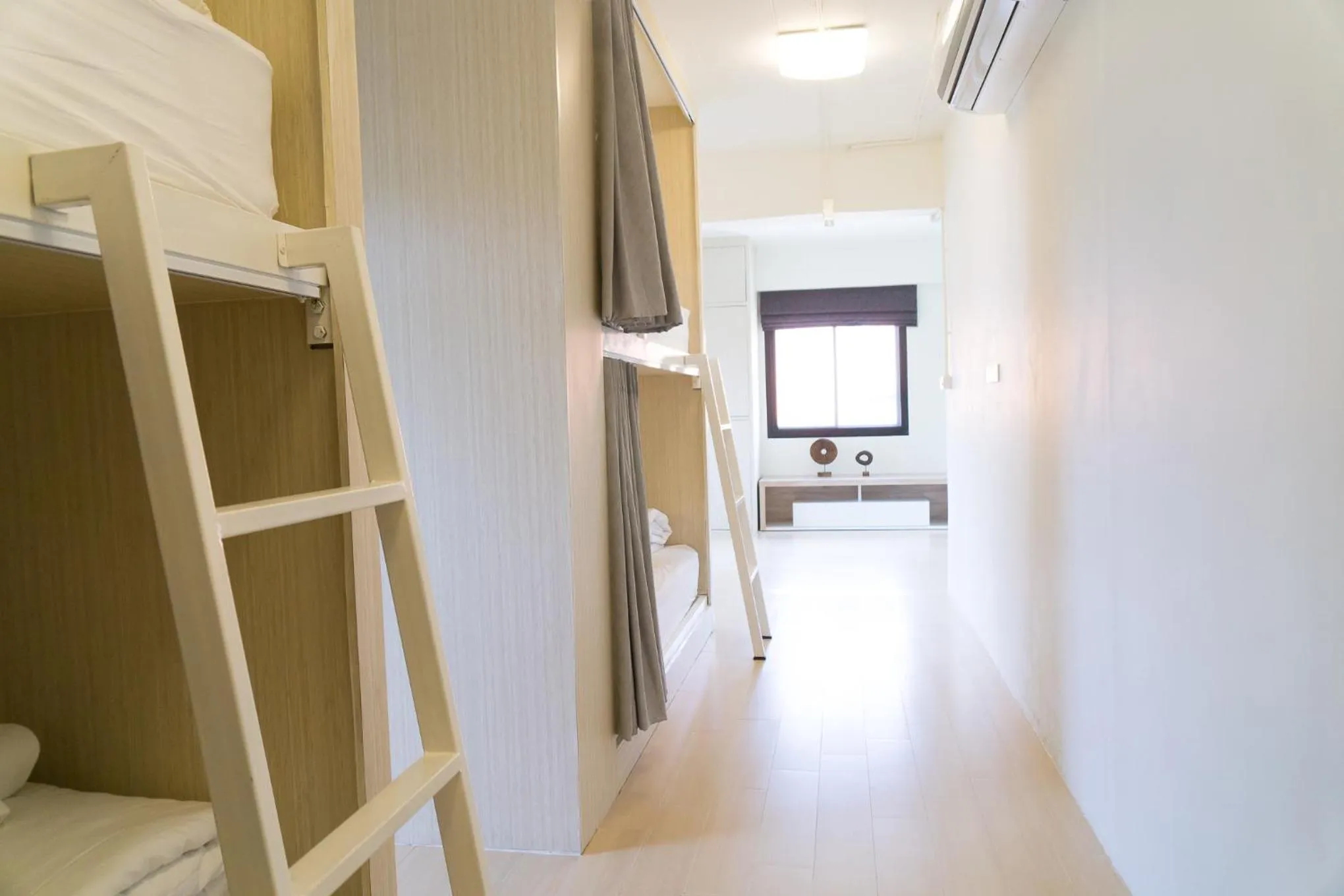 Photo of the whole room in Baan Ploy In