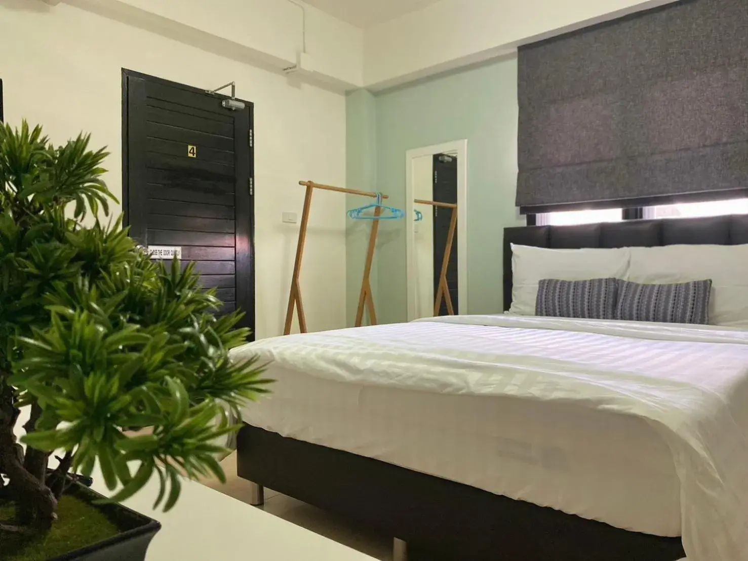 Small Double Room in Baan Ploy In Small Double Room in Baan Ploy In