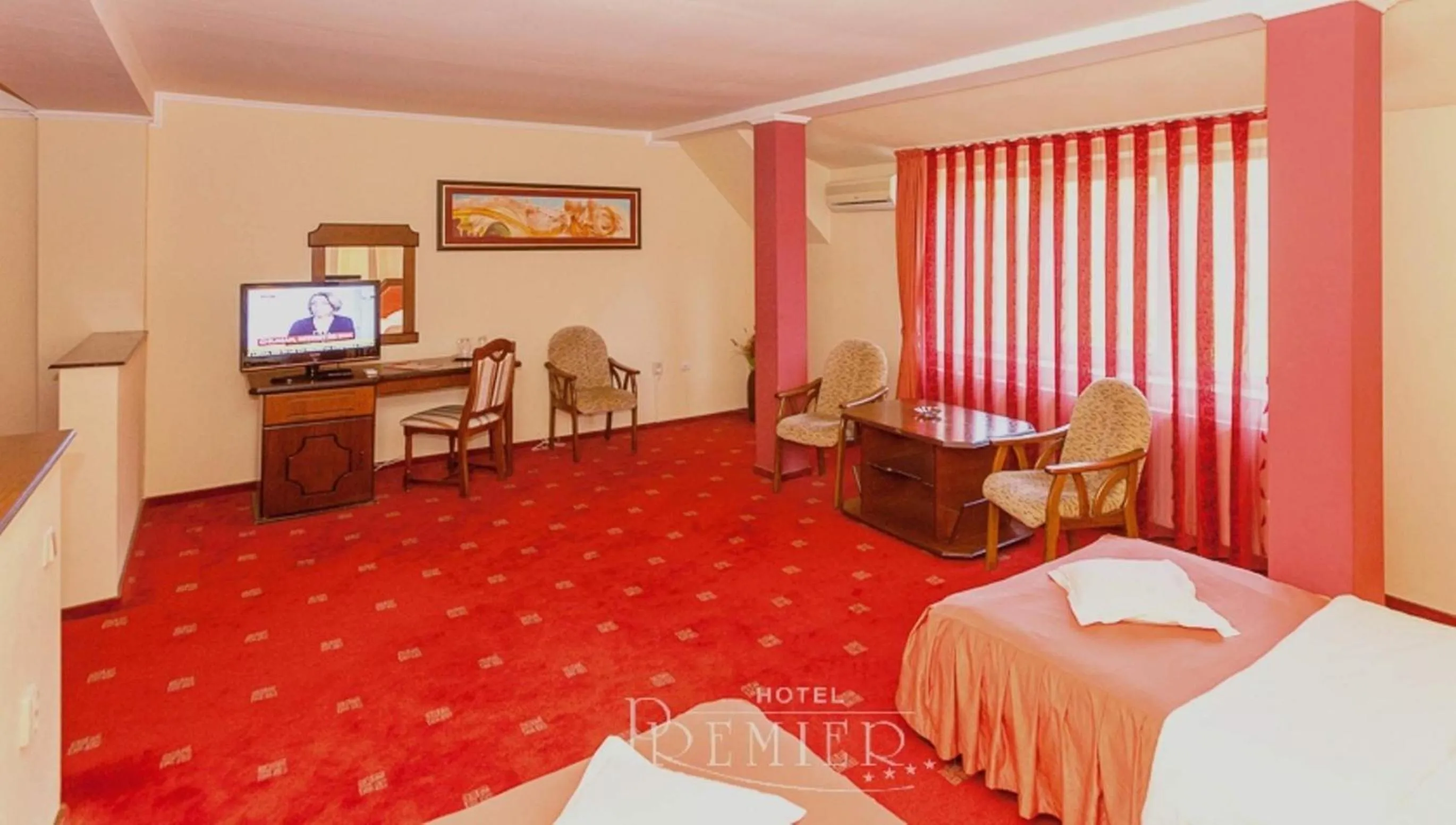 Photo of the whole room in Hotel Premier