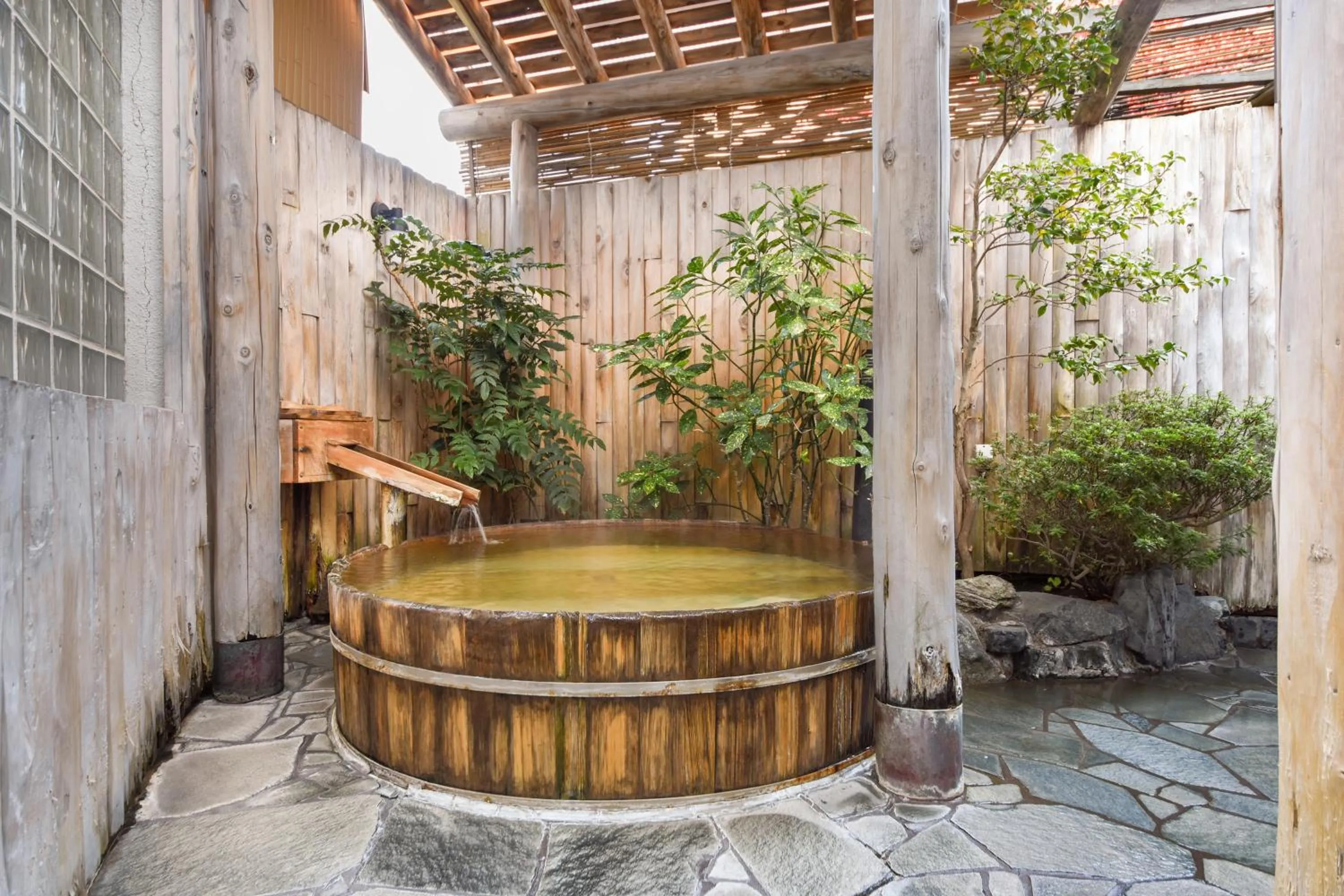 Open Air Bath in Yanagi No Yu