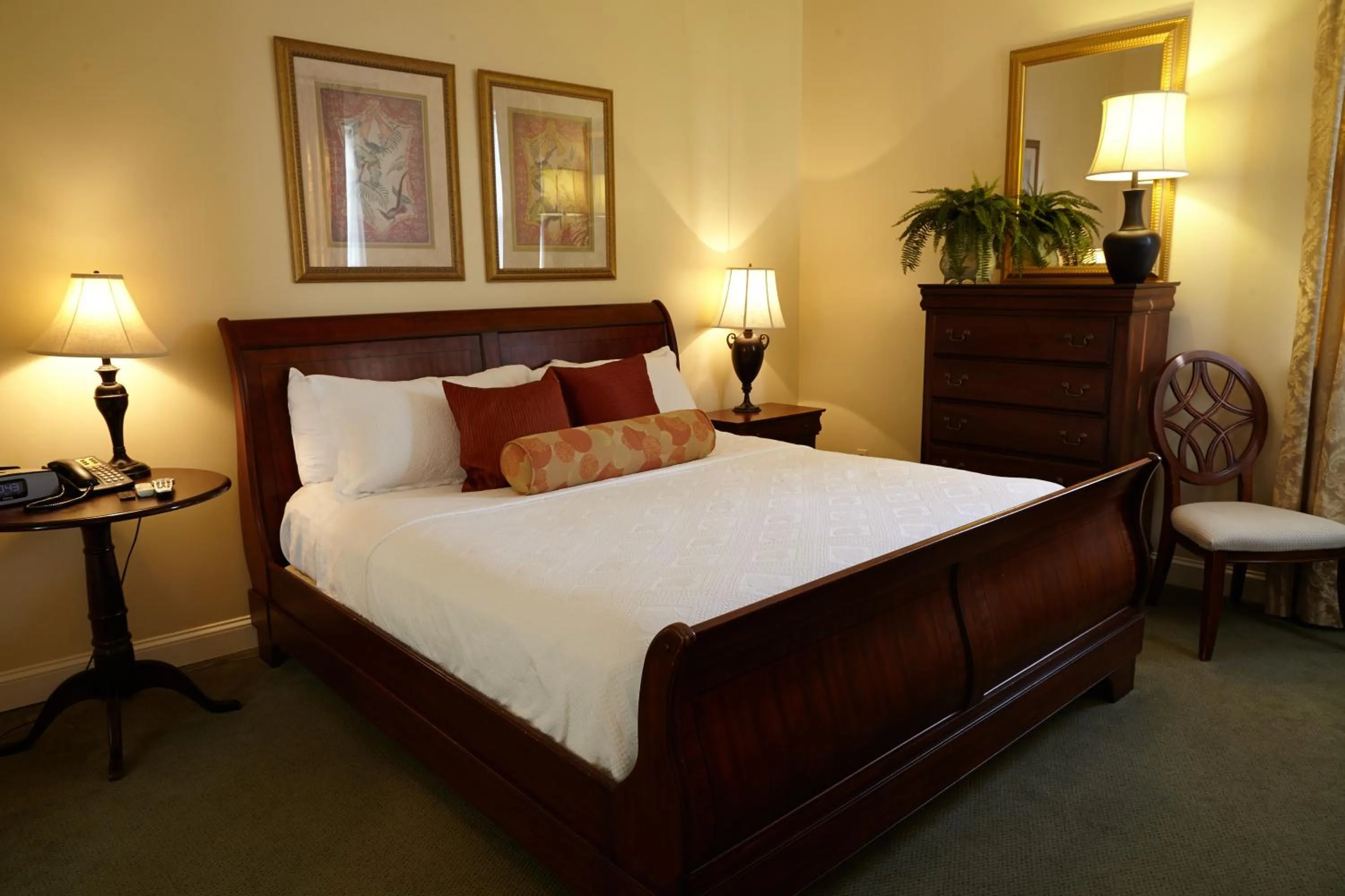 Bed in The Inn at Longshore