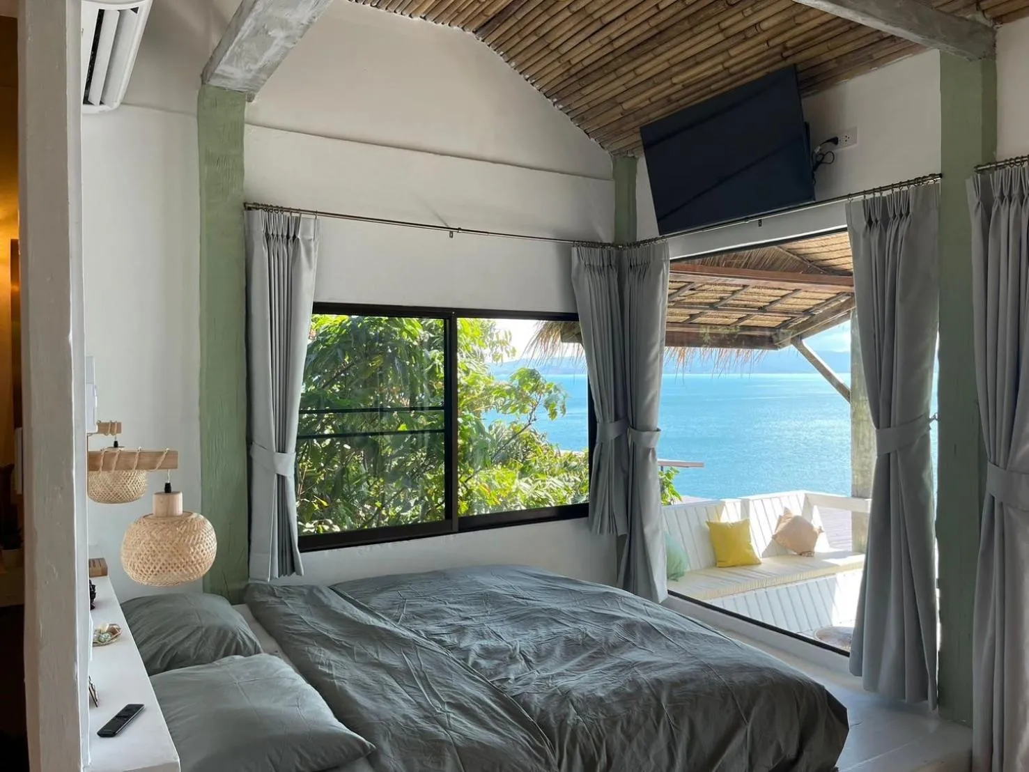 Bed in Suncliff Resort