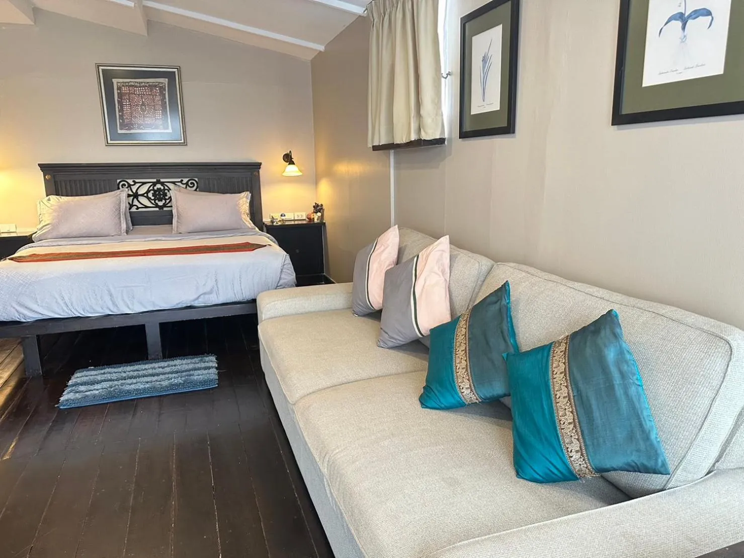 Living room, Bed in Arun Residence