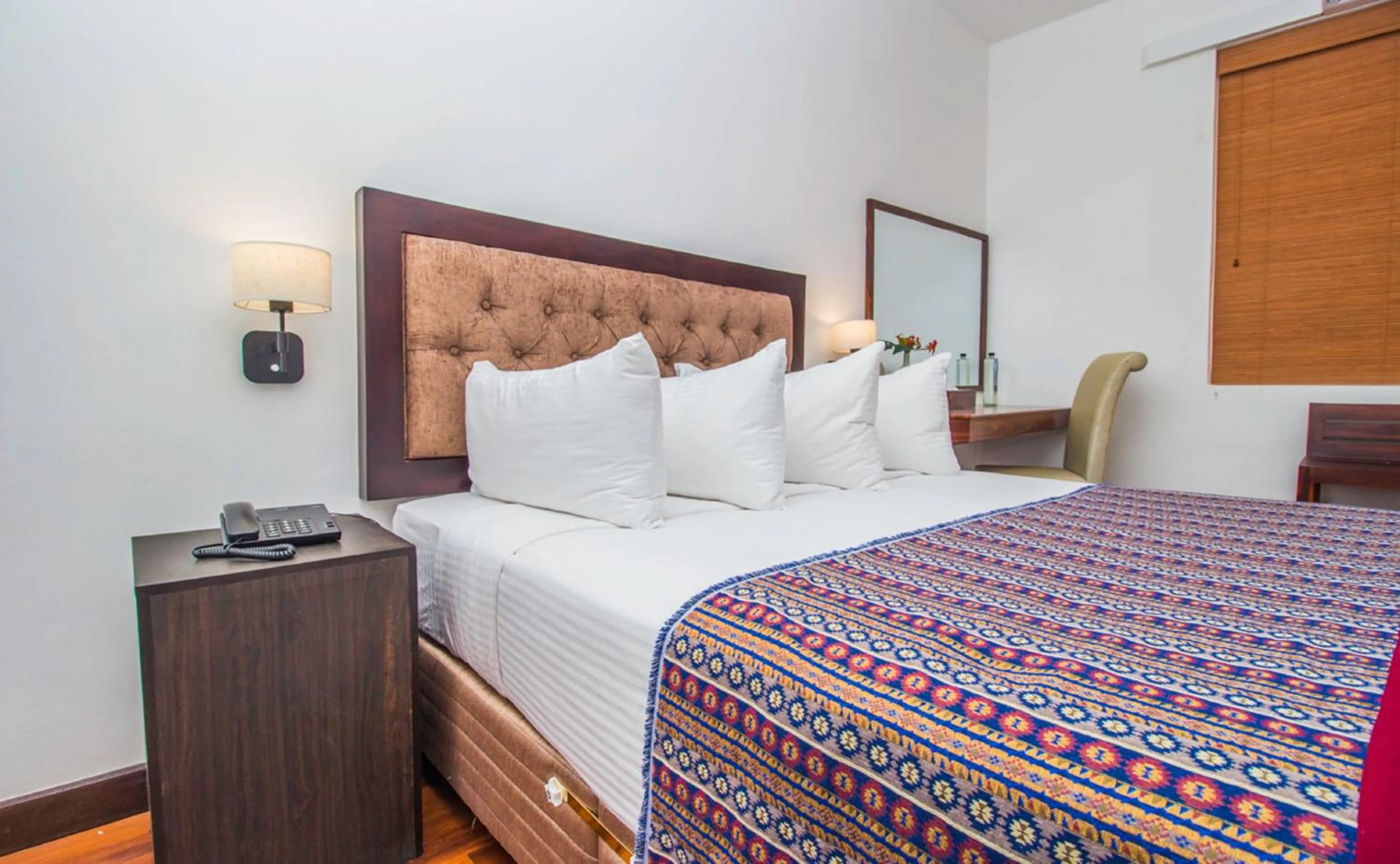 Bed in Pearl Royal Hotel, Colombo