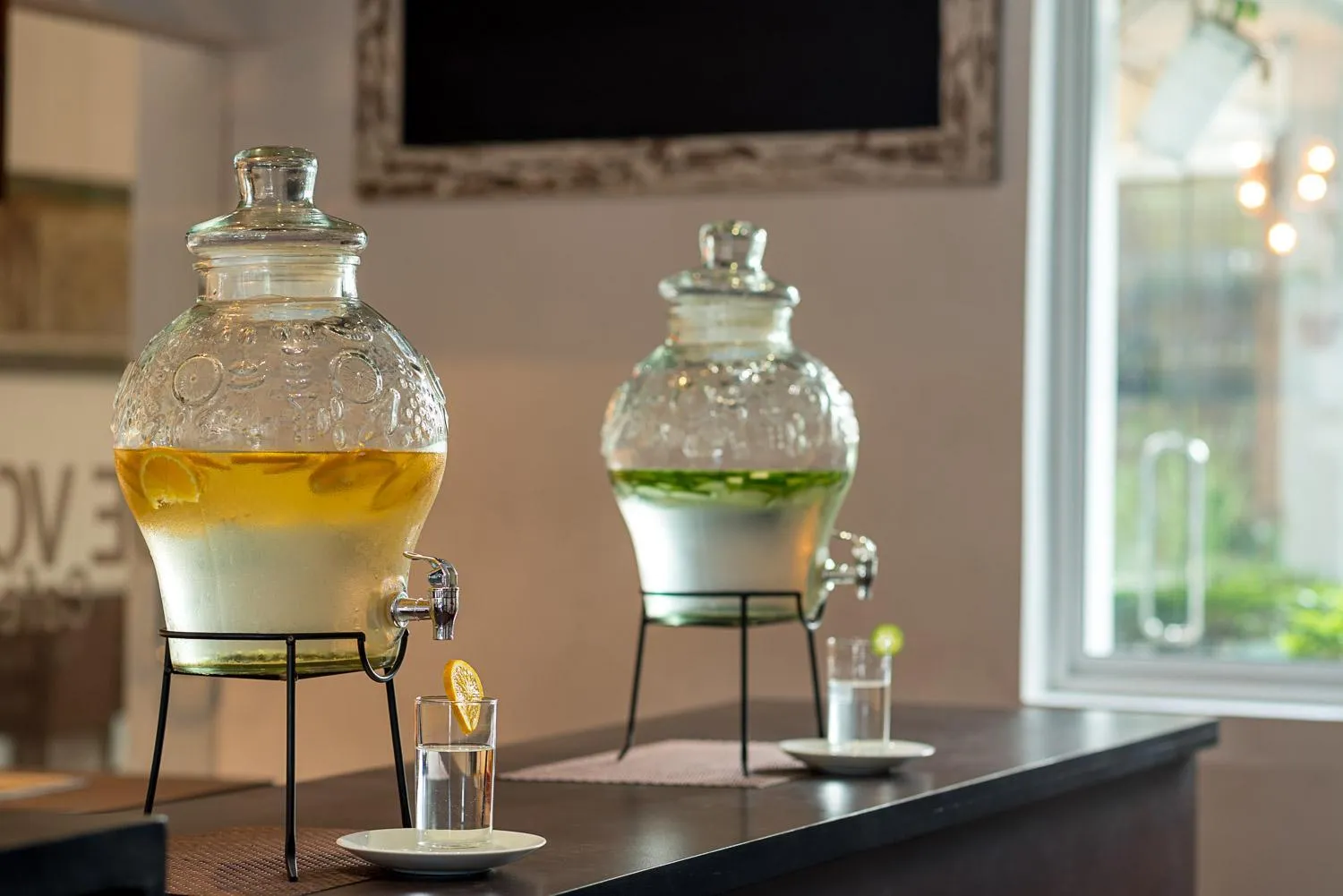 Restaurant/places to eat in Pearl Royal Hotel, Colombo