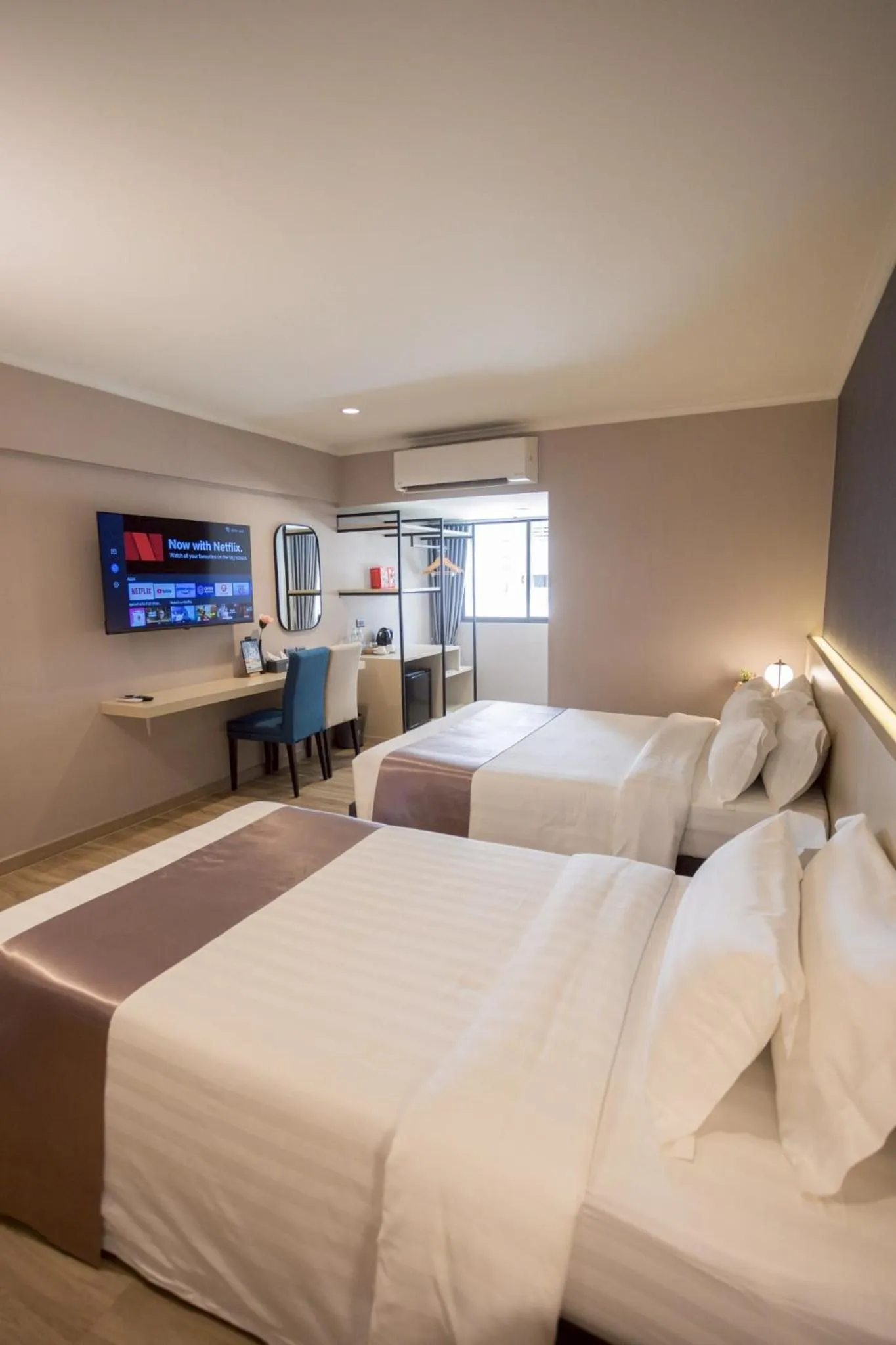 Bed in S.D. Avenue Hotel