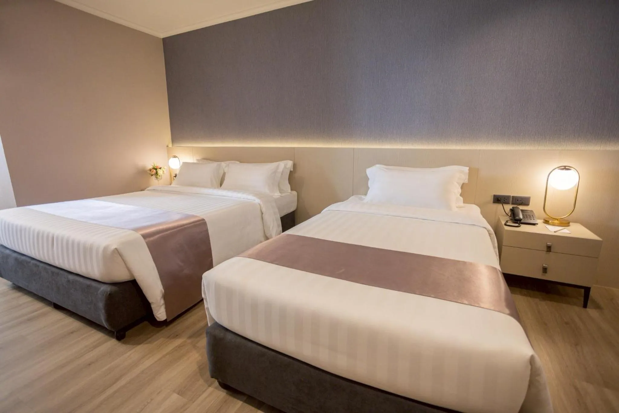 Bed in S.D. Avenue Hotel