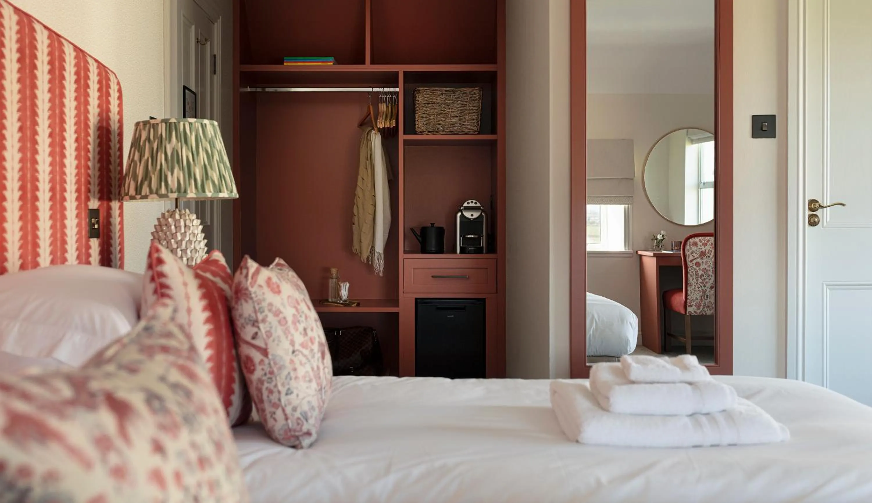 Bedroom, Bed in Teach de Broc