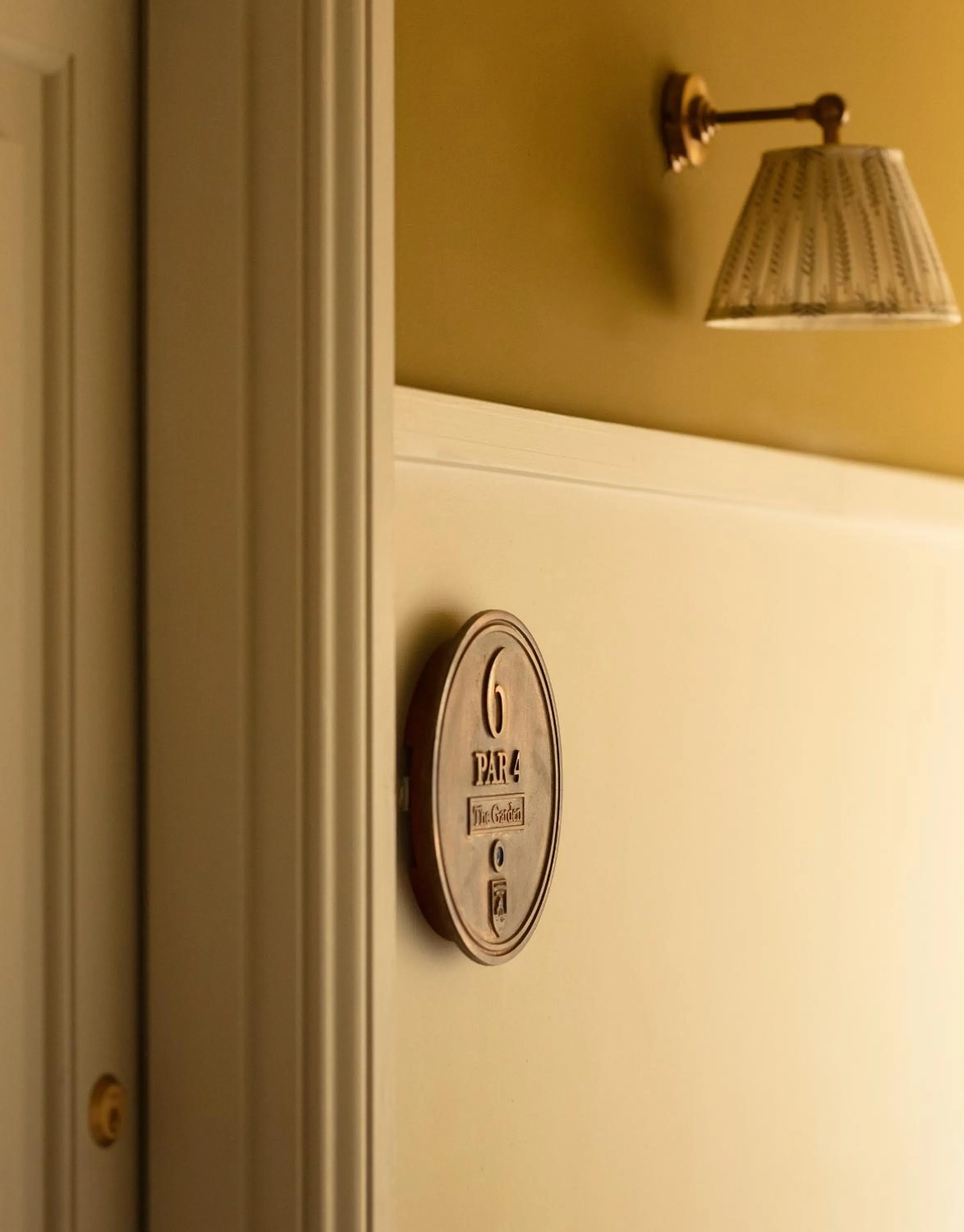 Logo/Certificate/Sign in Teach de Broc