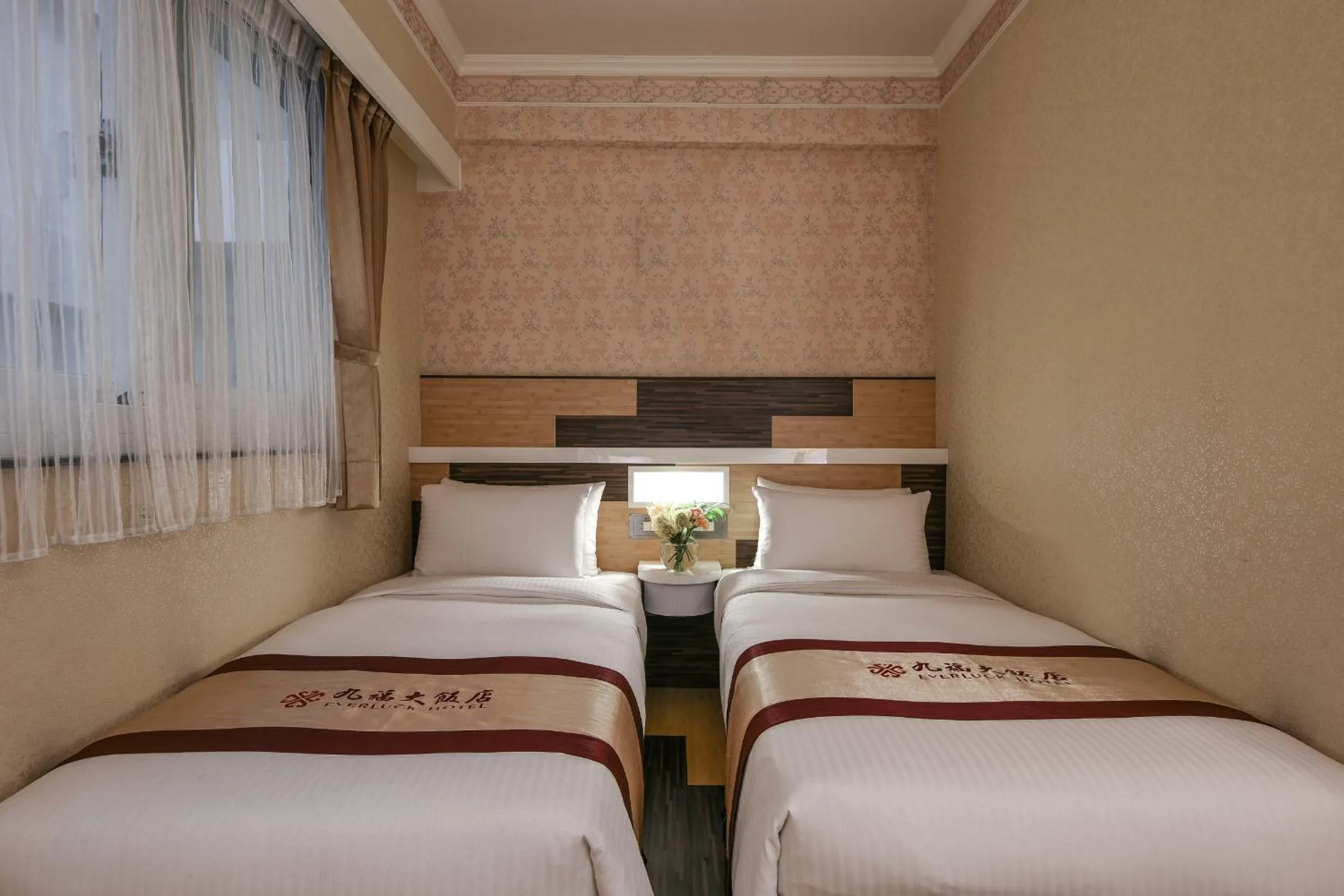 bunk bed, Bed in Ever Luck Hotel