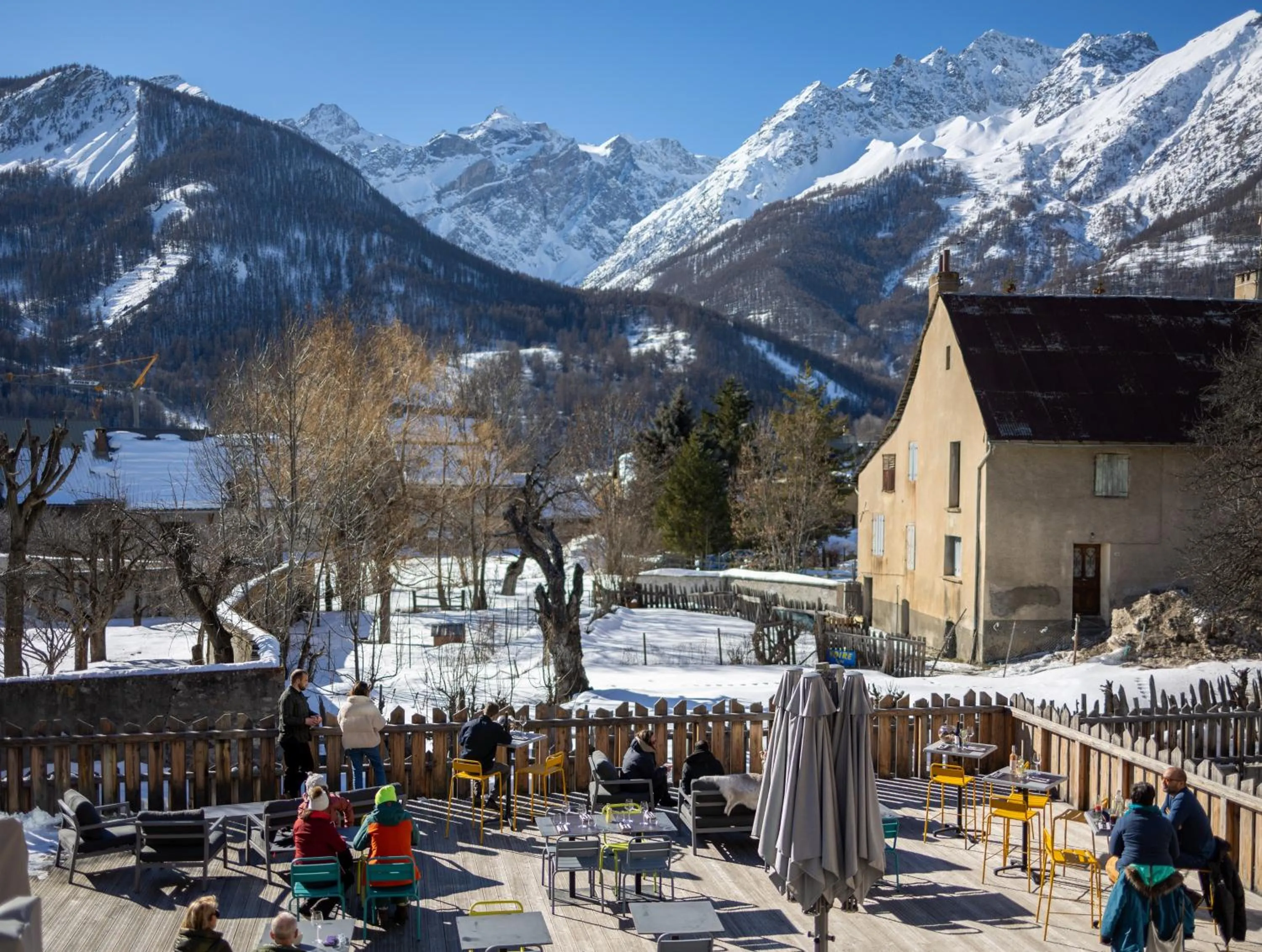 Patio in Hôtel Restaurant Le Monêtier