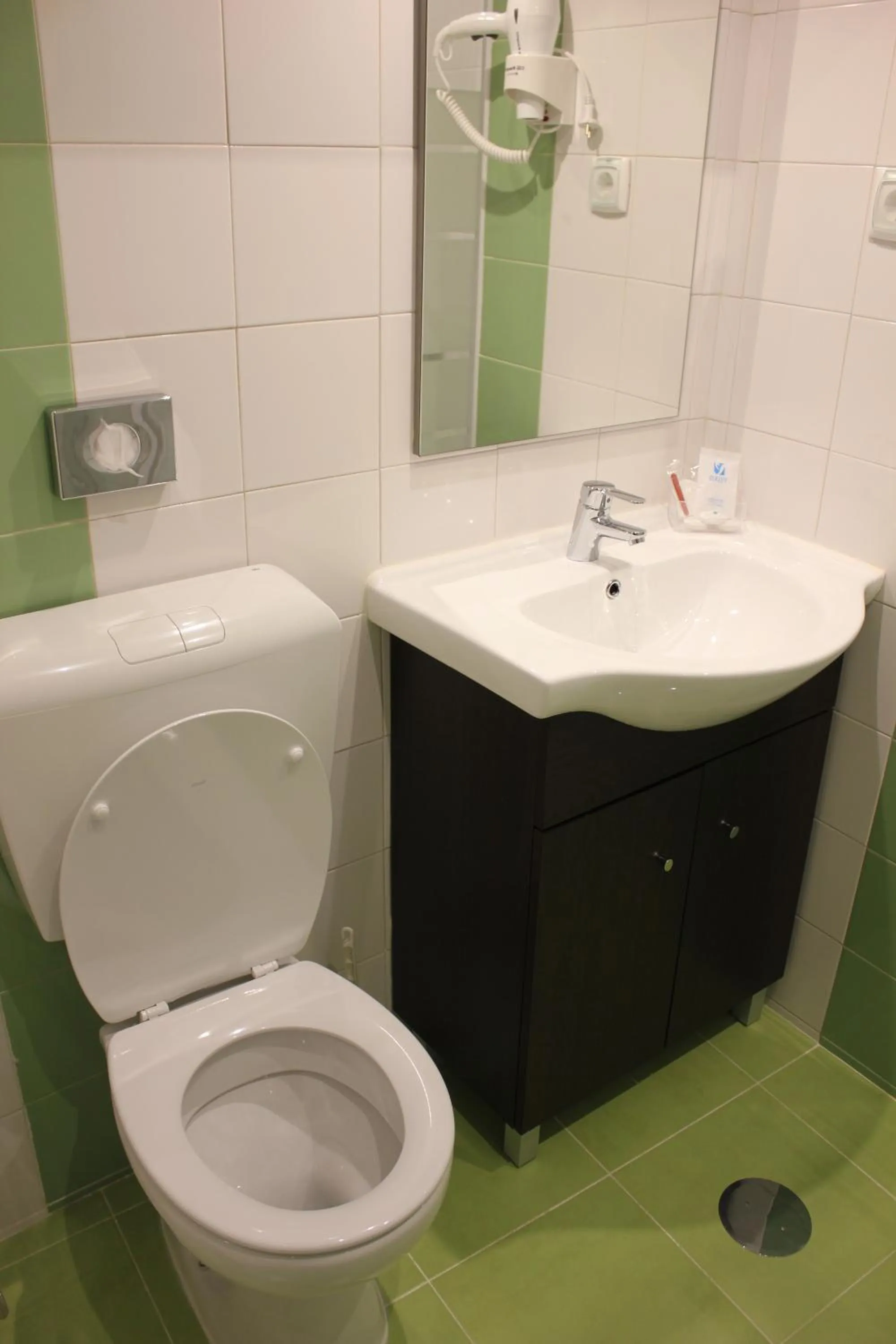 Bathroom in O Elétrico Guesthouse