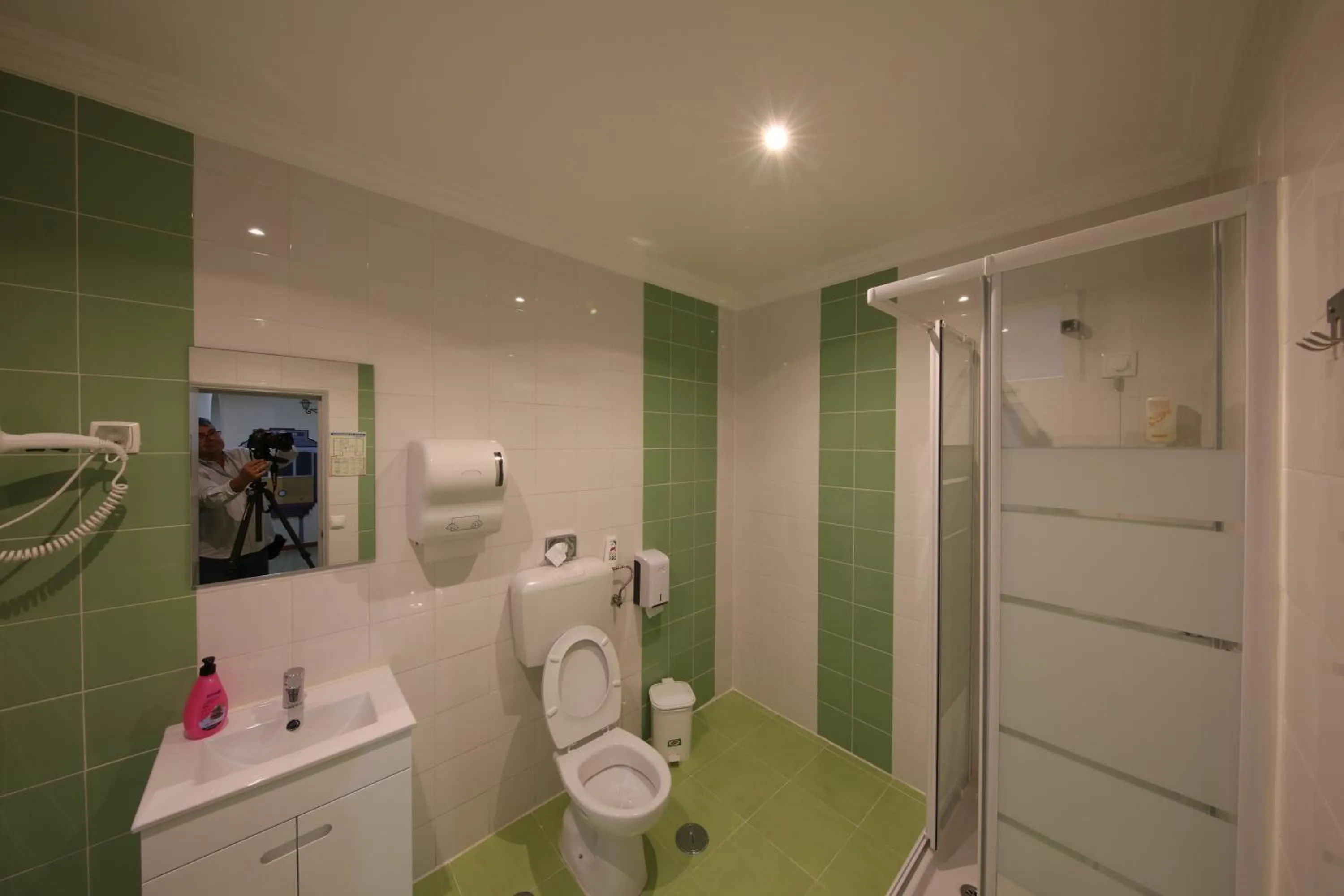 Bathroom in O Elétrico Guesthouse