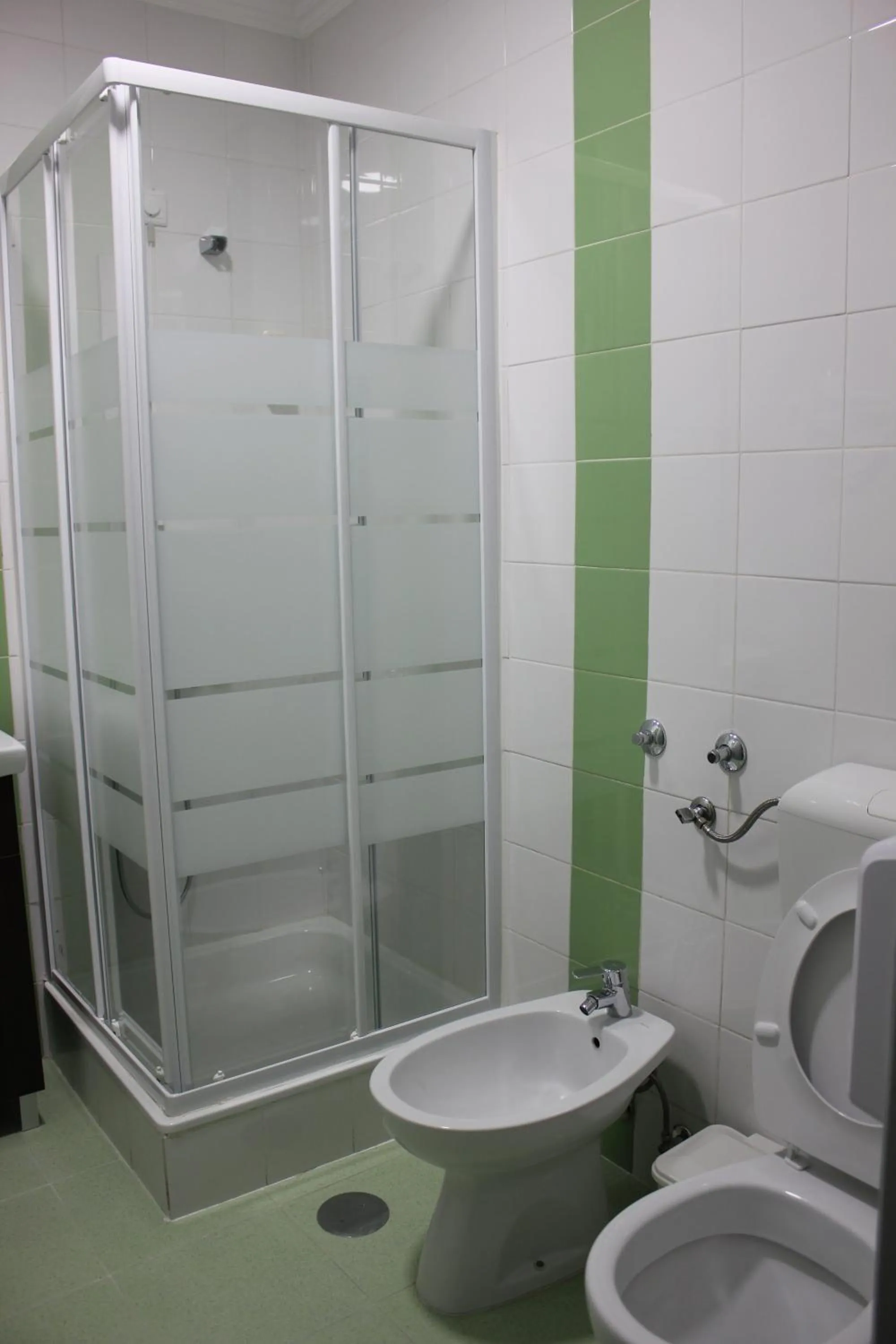 Bathroom in O Elétrico Guesthouse