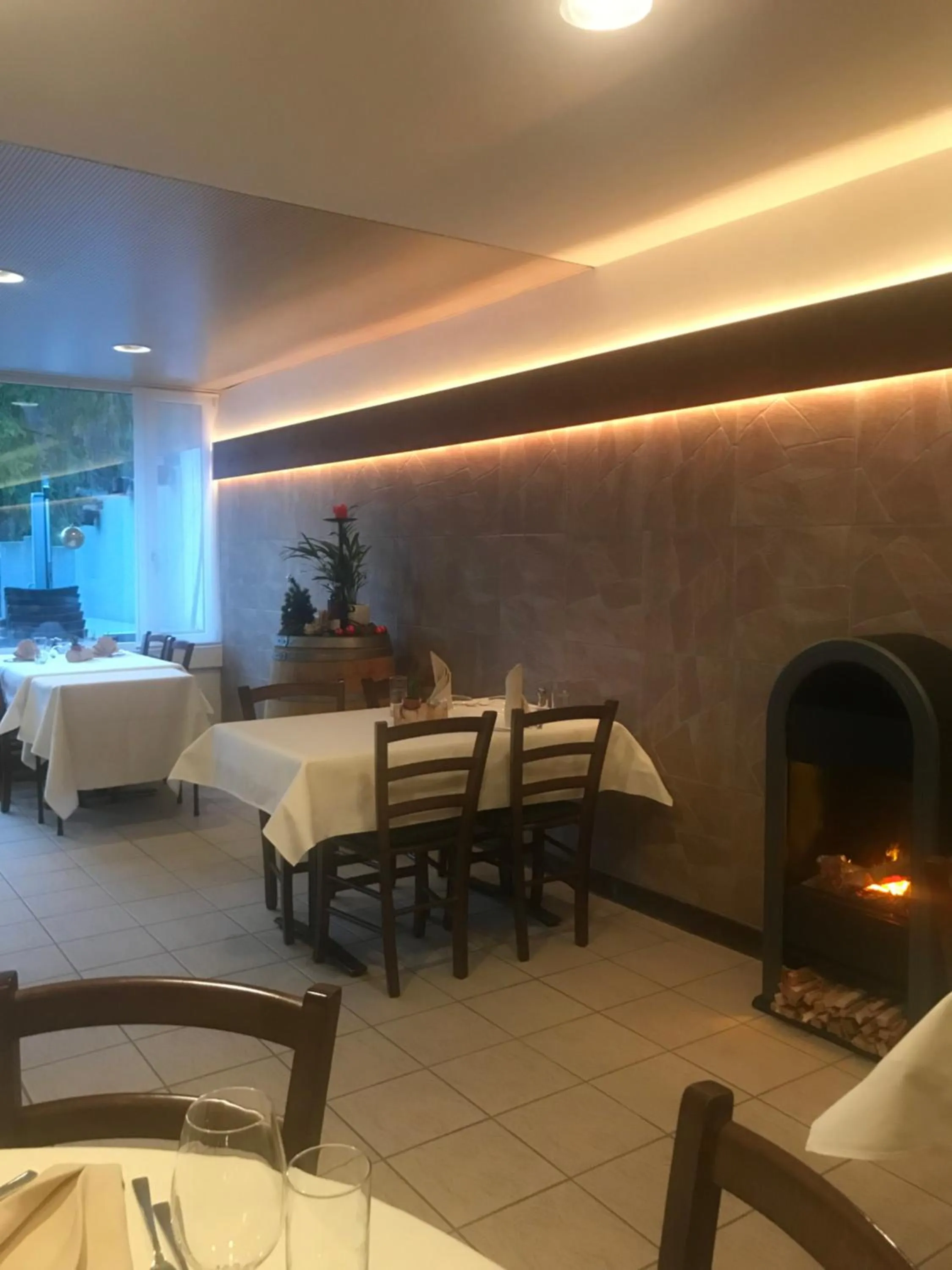 Restaurant/places to eat in Hotel Hahnenblick