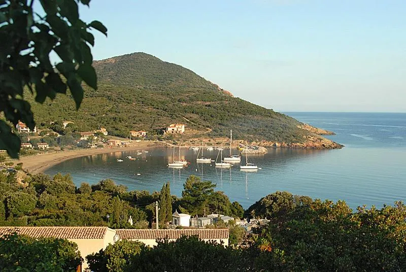 Day in Hôtel l'Alivu