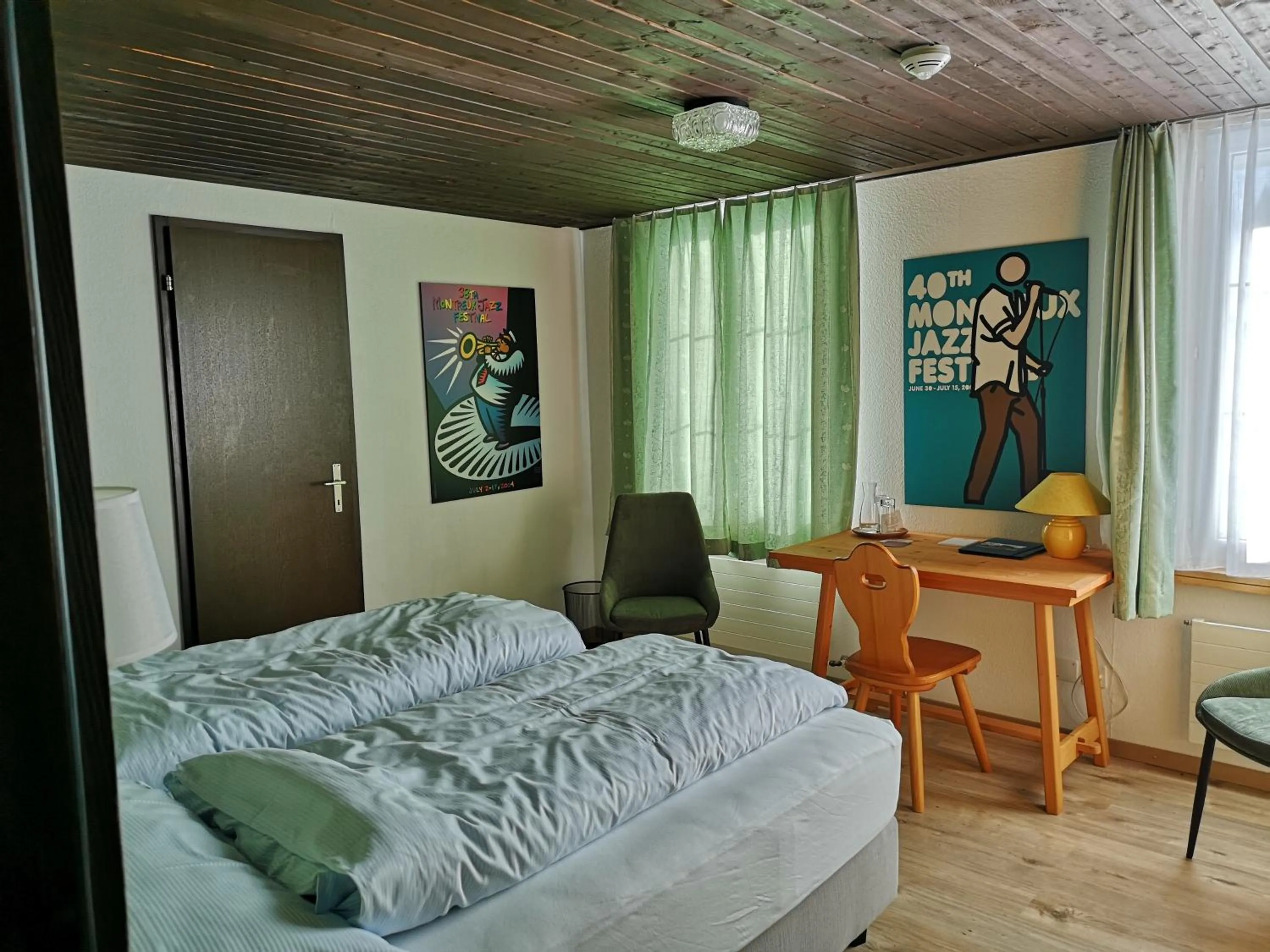 Photo of the whole room, Bed in Gasthaus Friedegg