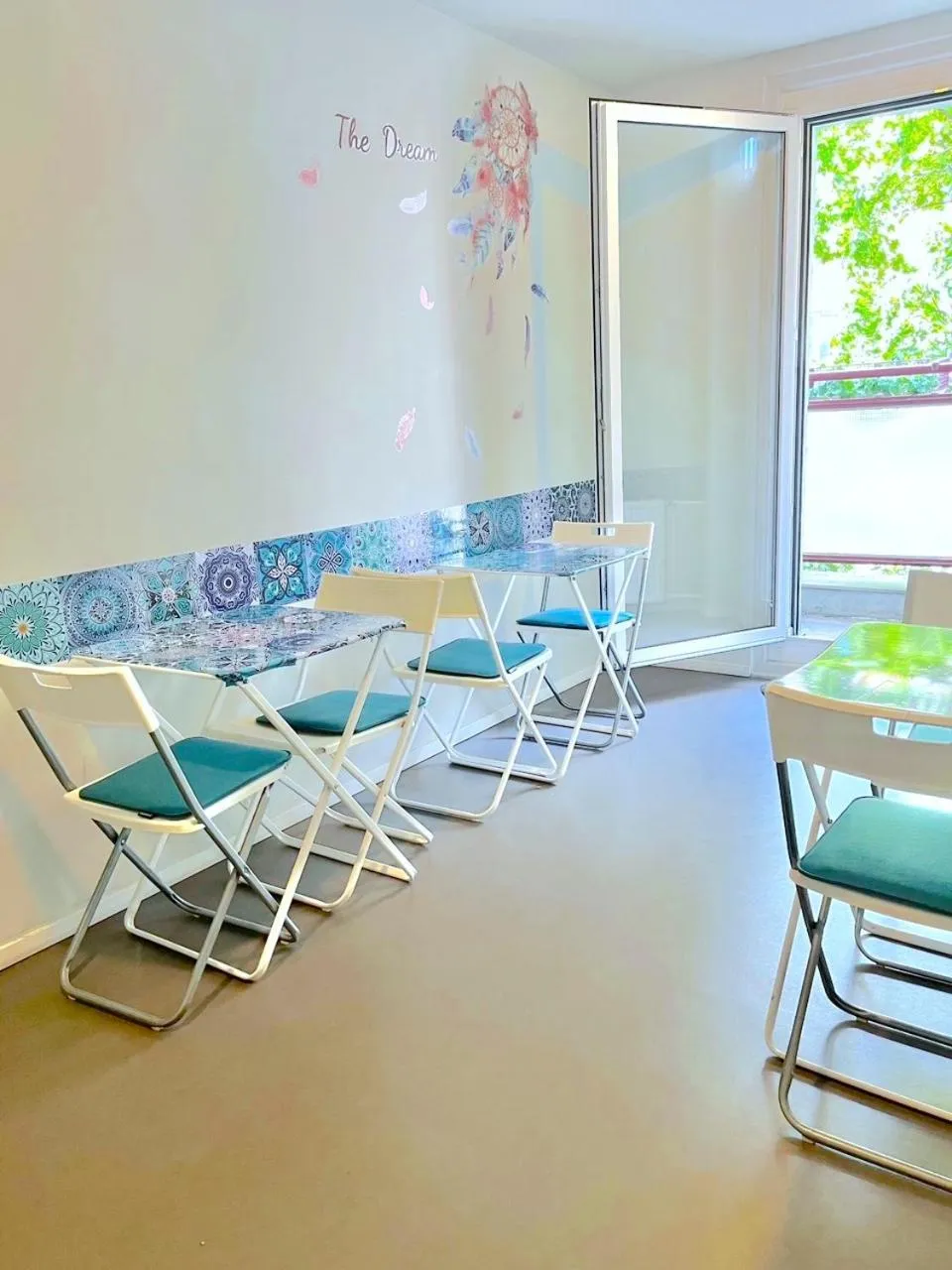 Restaurant/places to eat in BNB near Brandenburg Gate - Rooms & Apartments