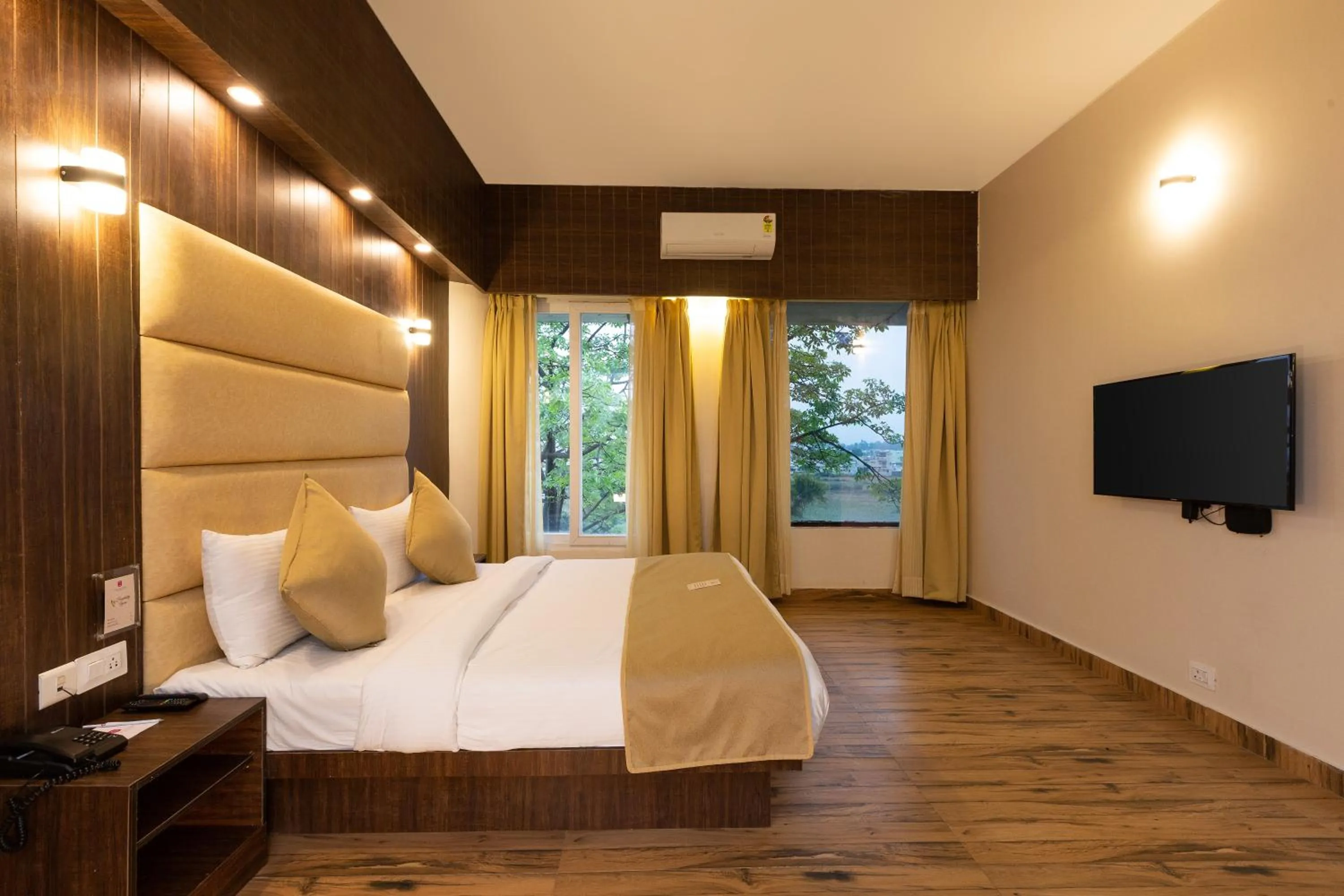 Bed in Pride Premier Solitaire