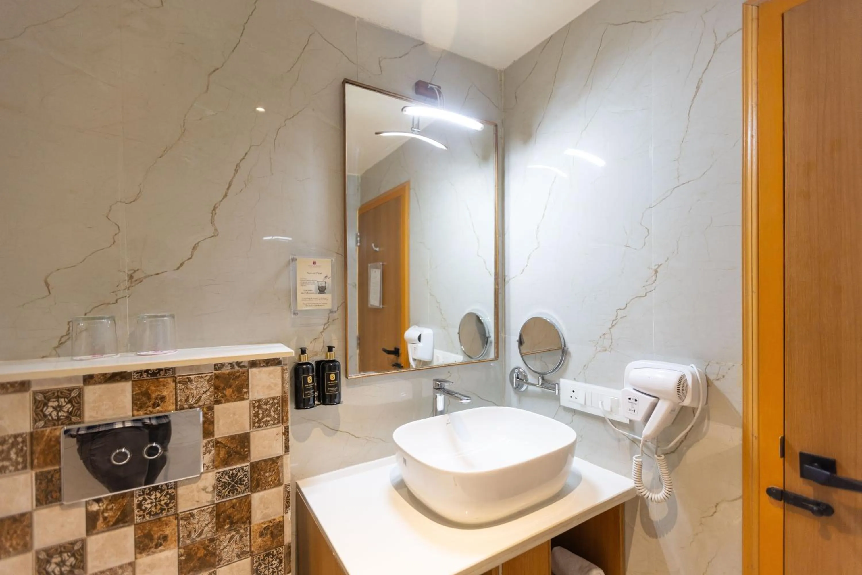 Bathroom in Pride Premier Solitaire