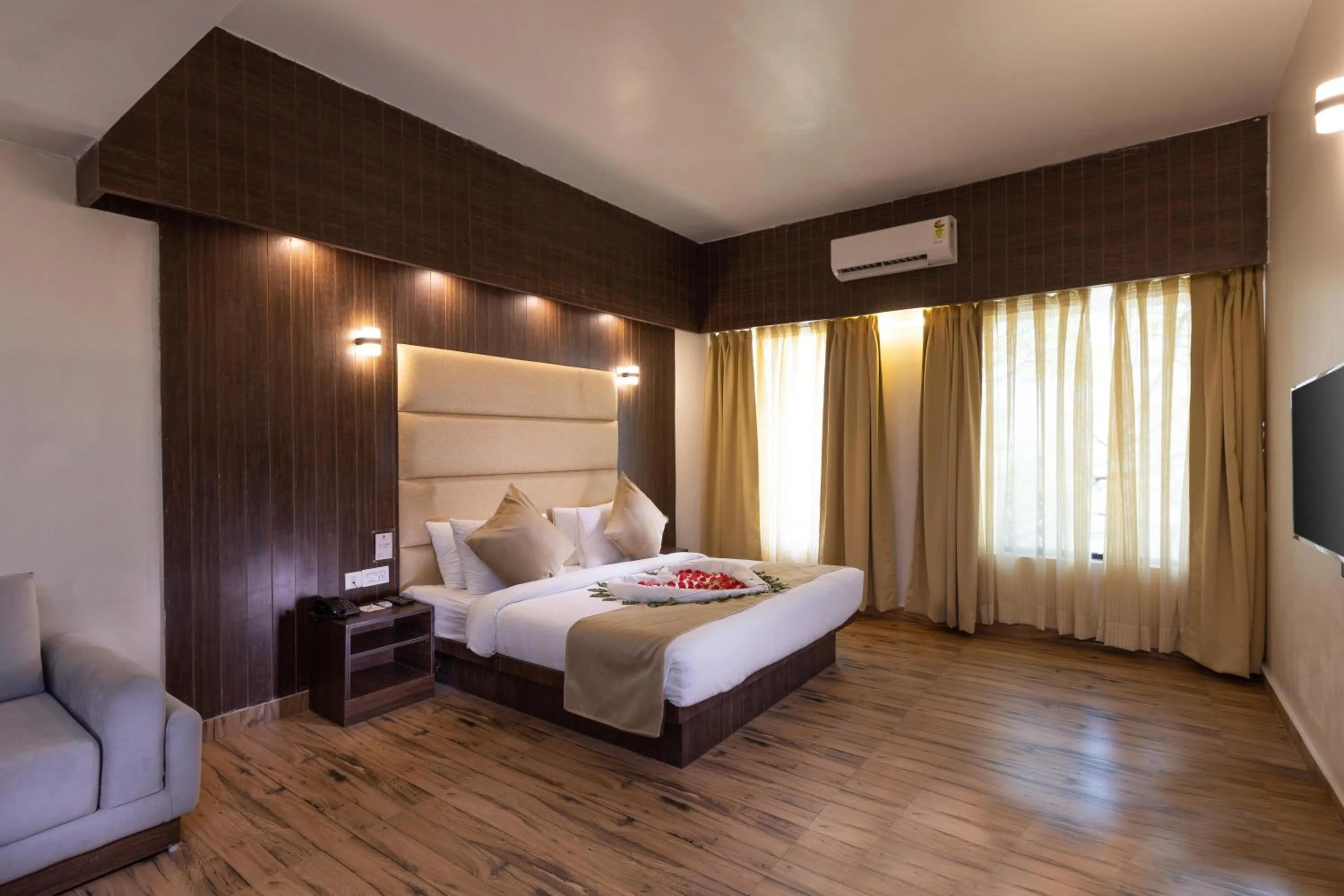 Bed in Pride Premier Solitaire