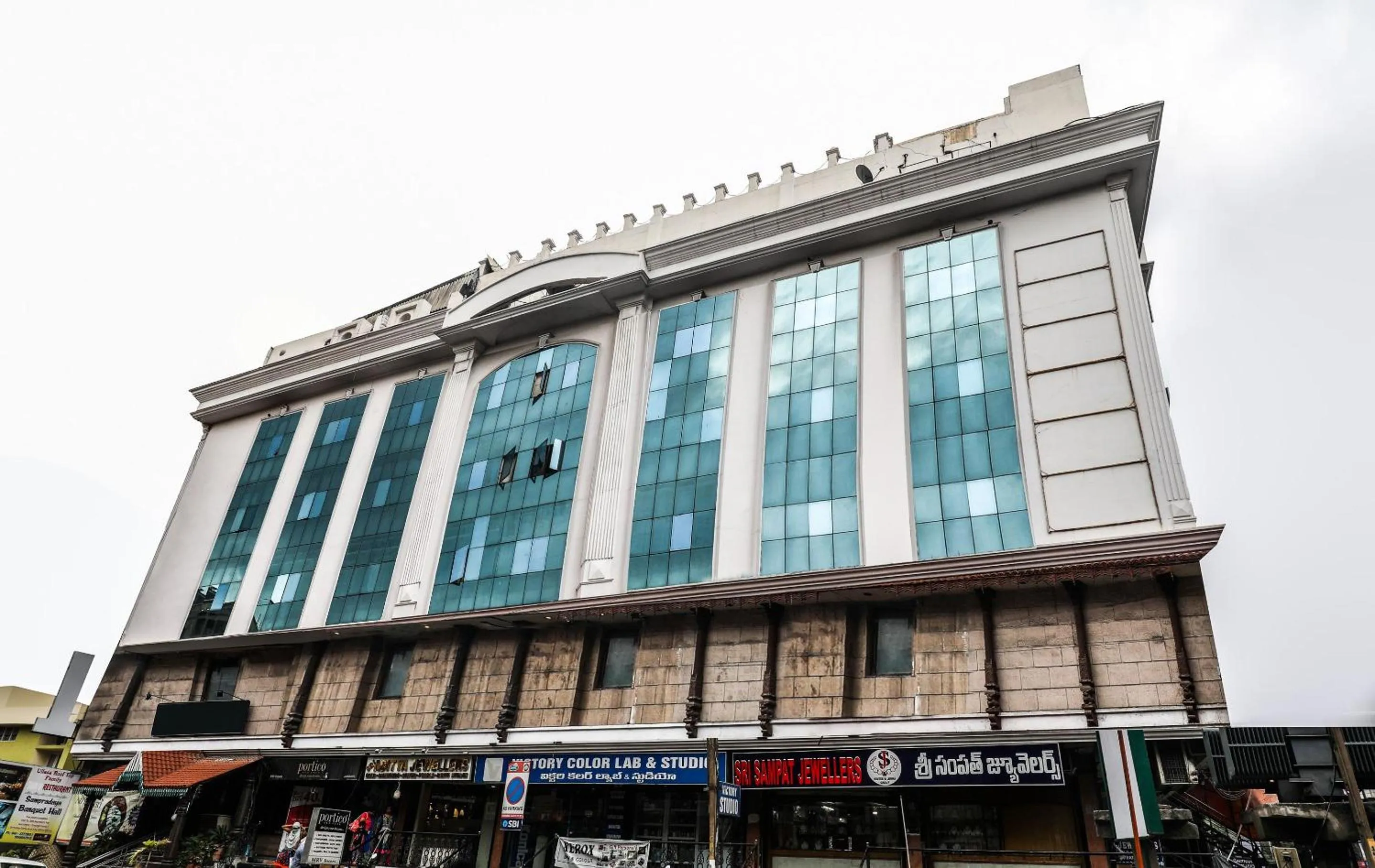 Facade/entrance in Hotel O Athithi Inn Near Hyderabad Central