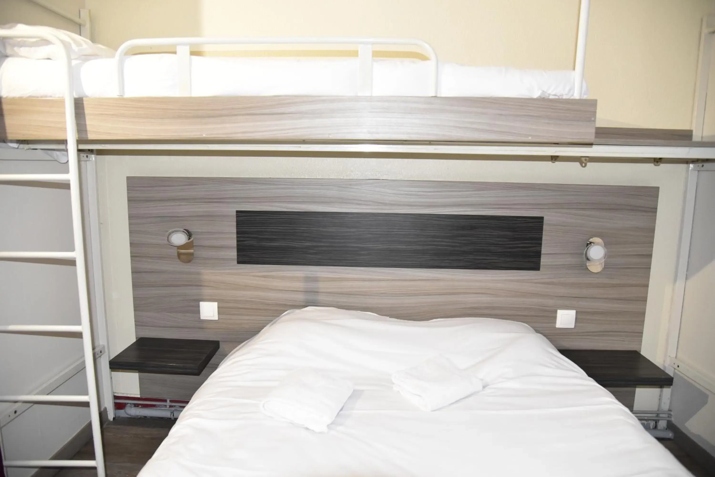 Triple Room in Hotel du Triangle Triple Room in Hotel du Triangle