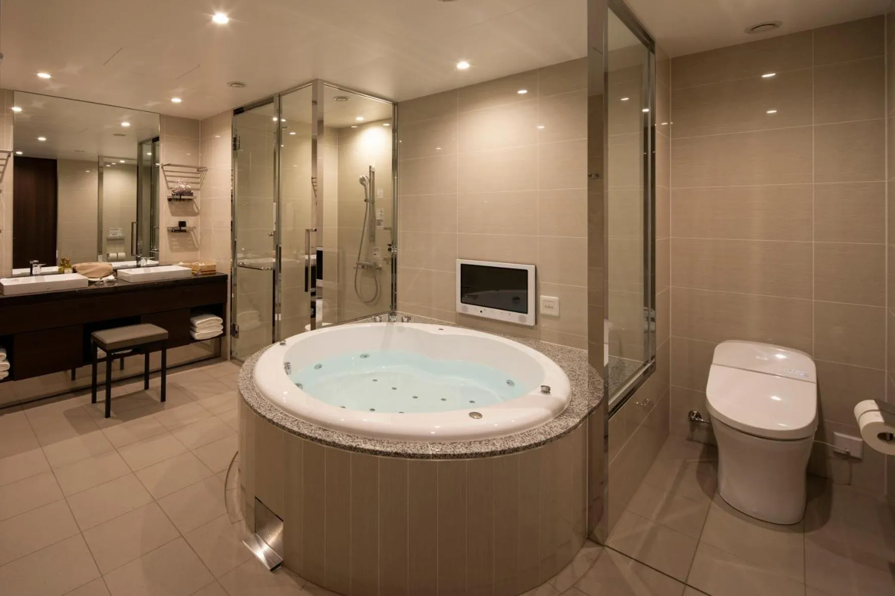 Shower in Kyoto U-BELL Hotel