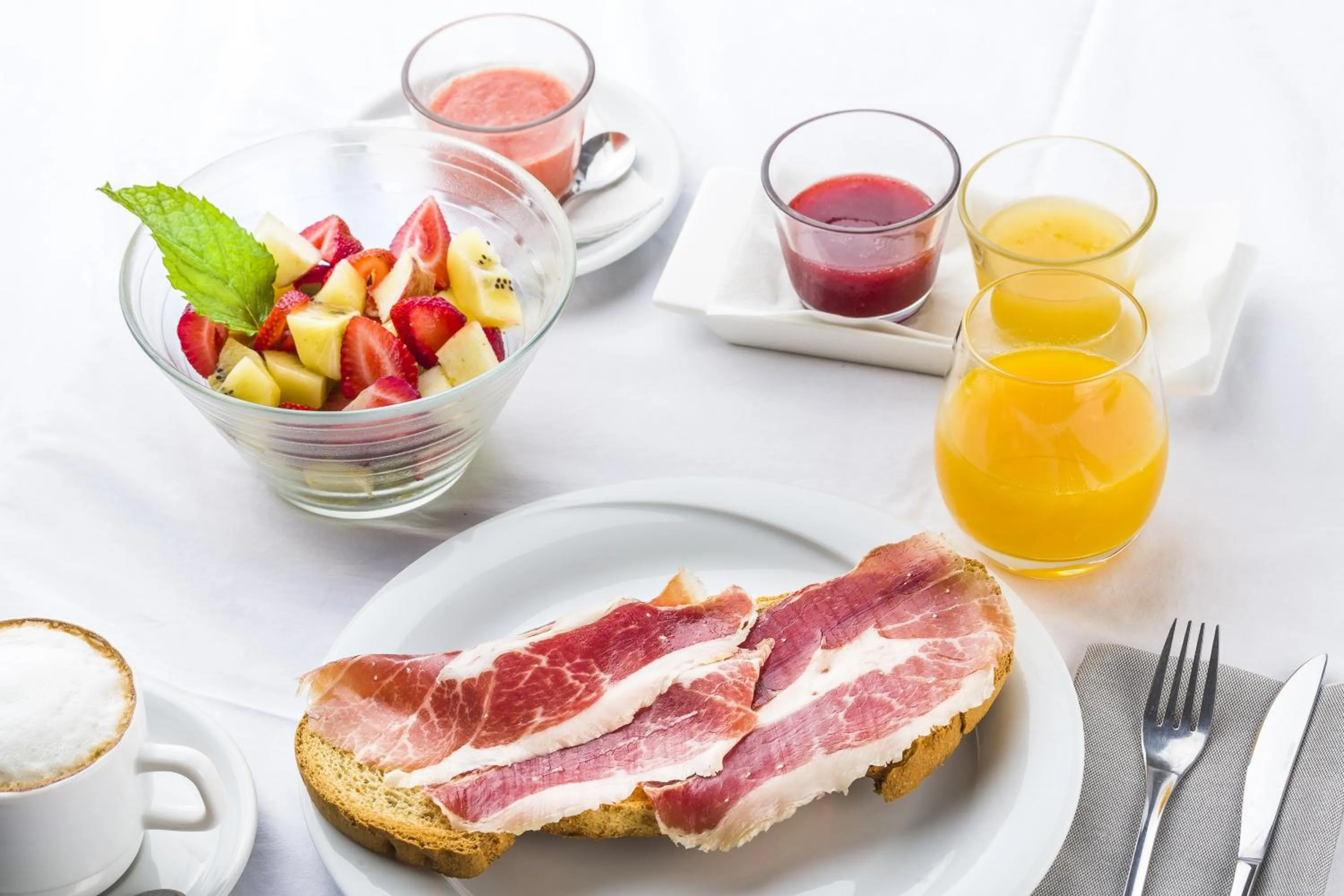 Continental breakfast in AROHAZ Hotel & Restaurante