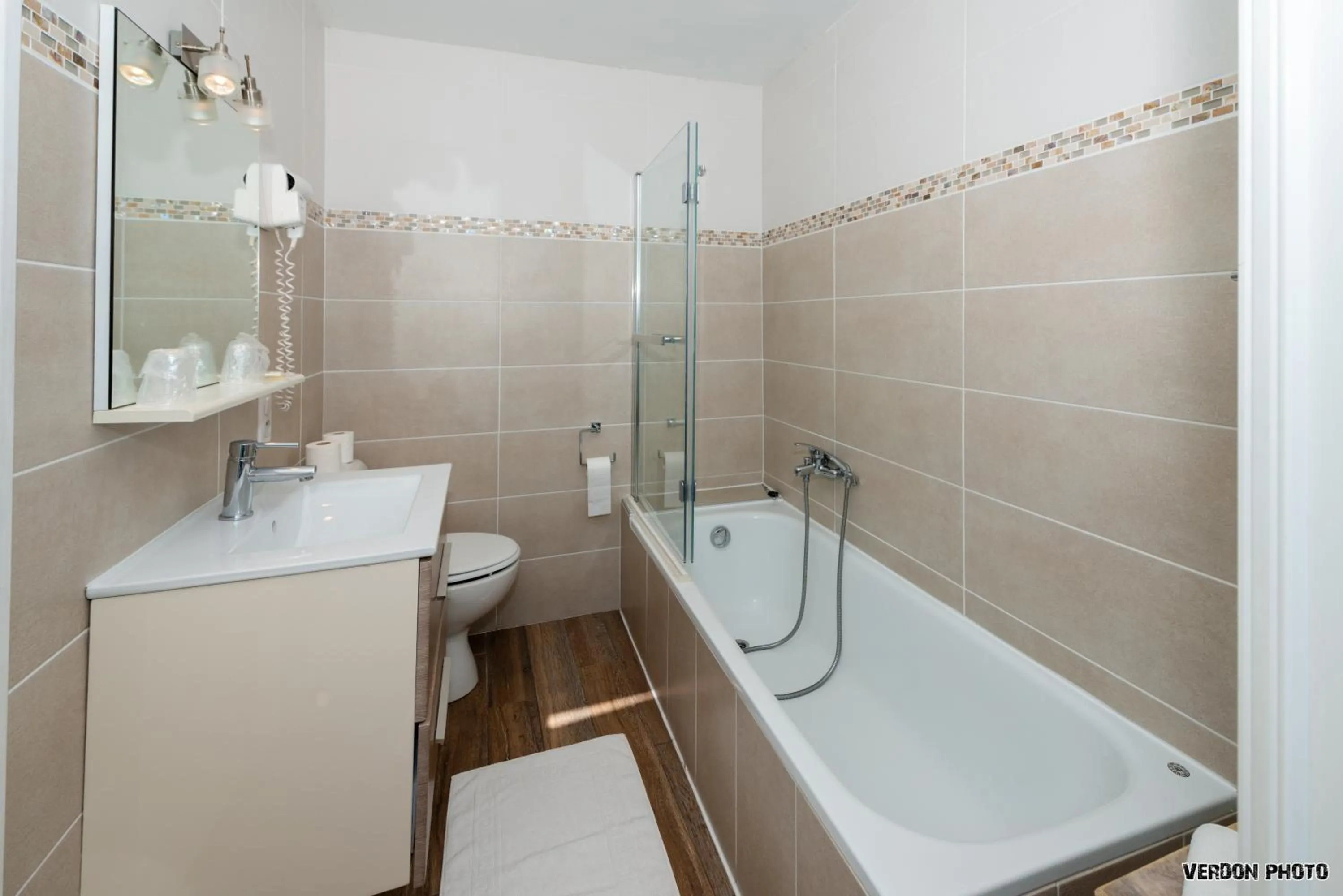 Bathroom in Hotel du Levant