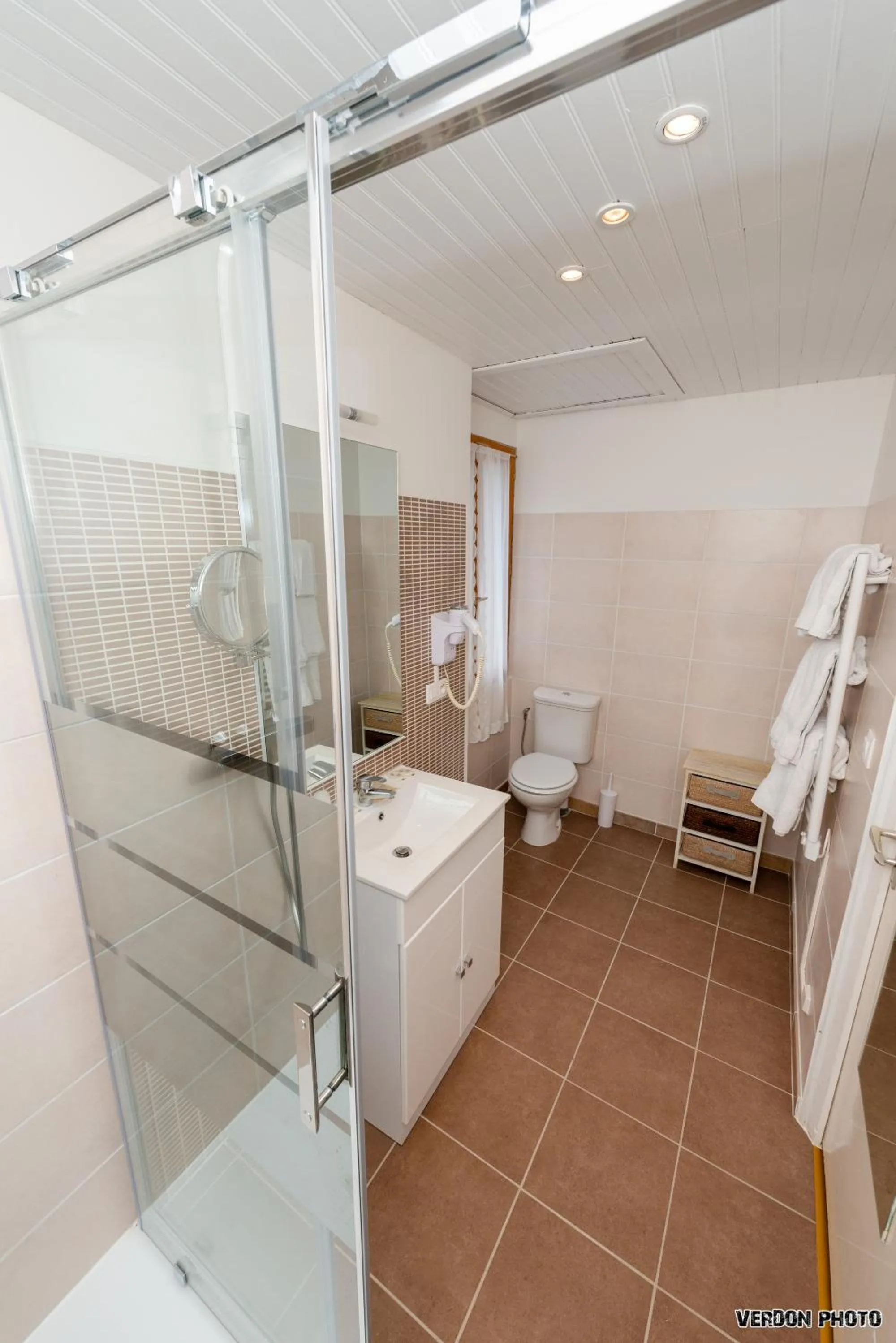 Shower in Hotel du Levant