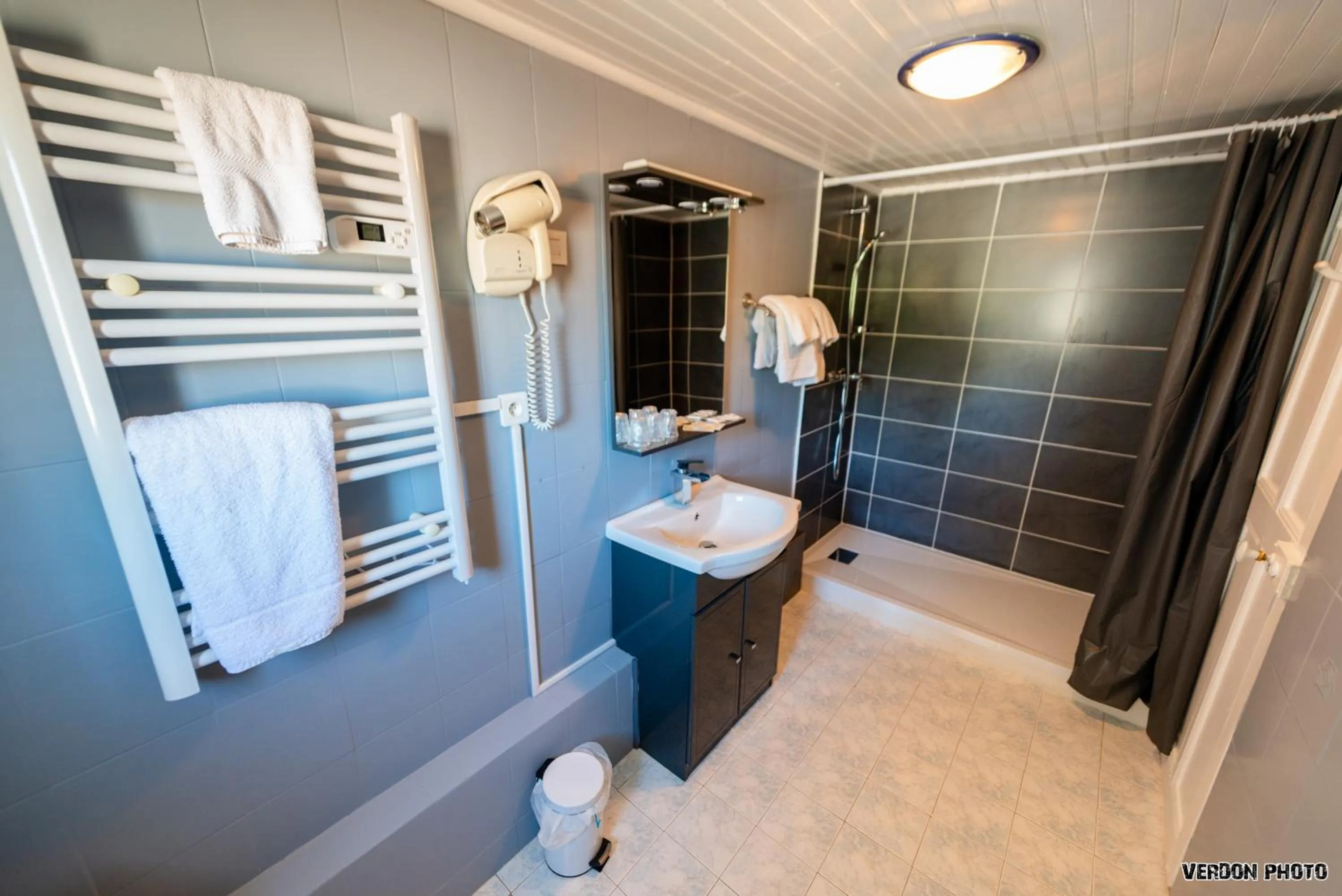 Shower in Hotel du Levant