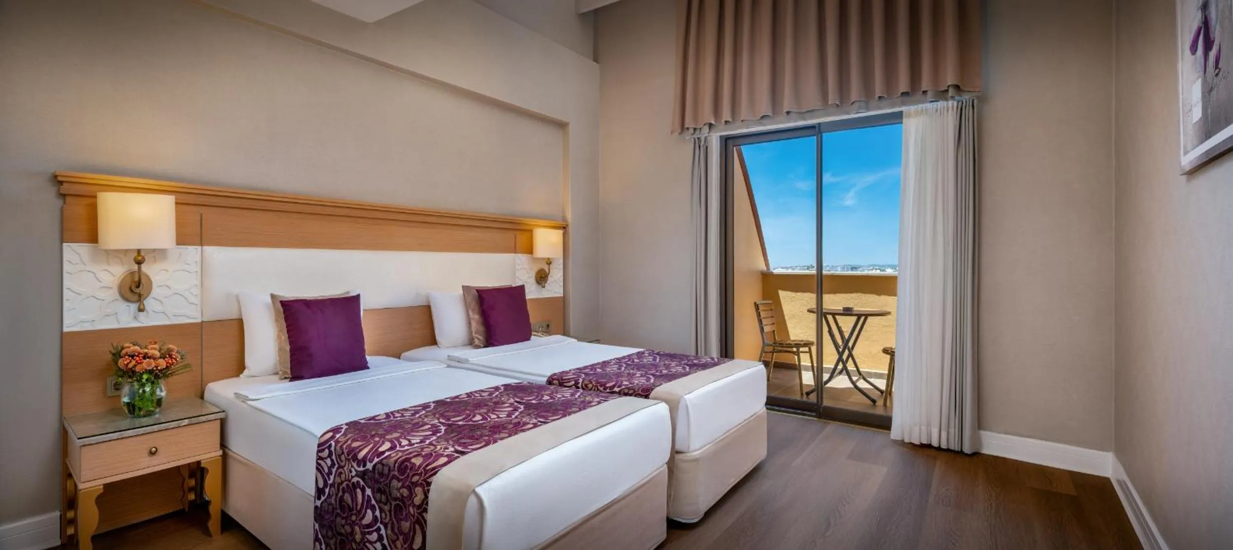 Bed in Villa Side Residence