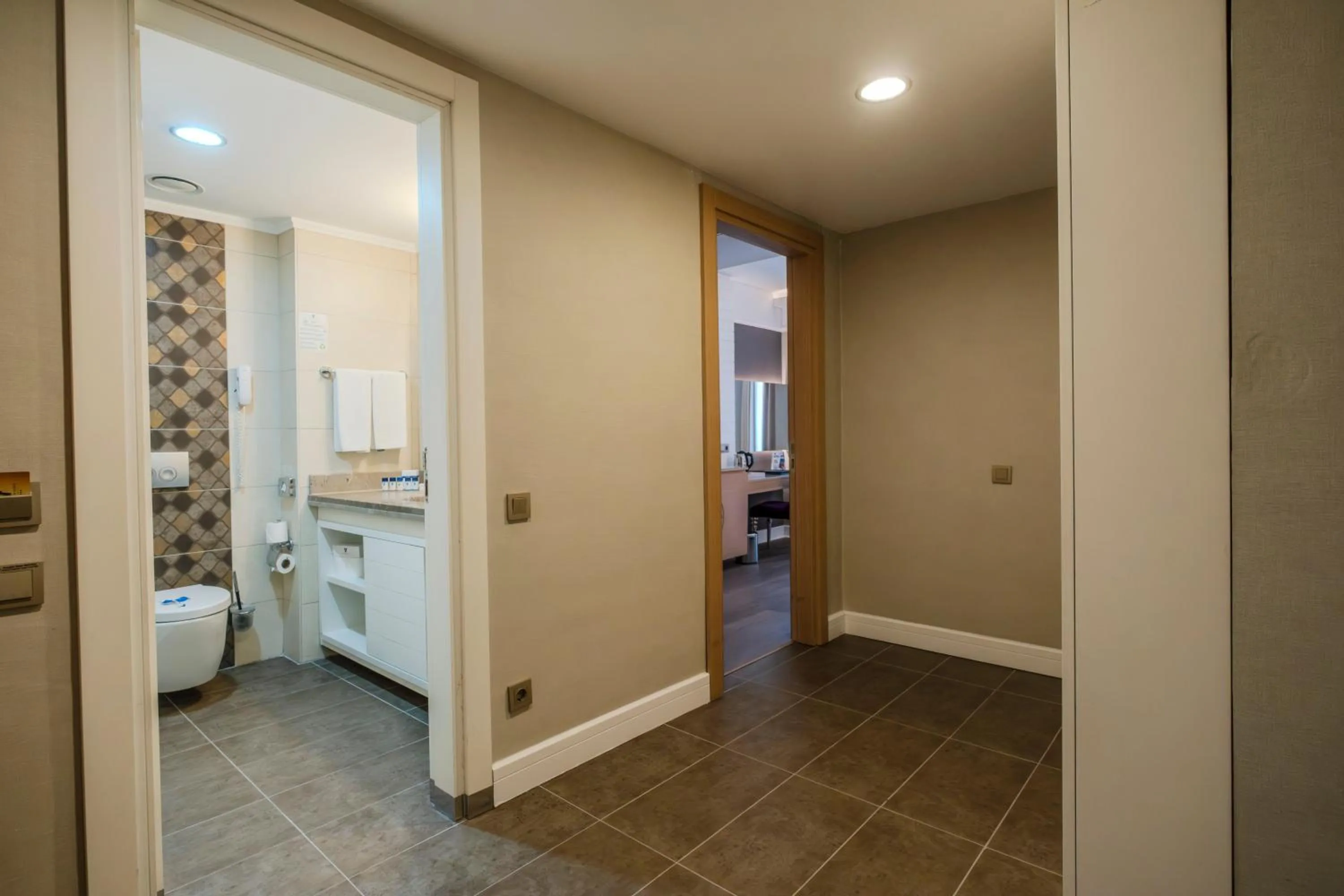 Communal lounge/ TV room in Villa Side Residence