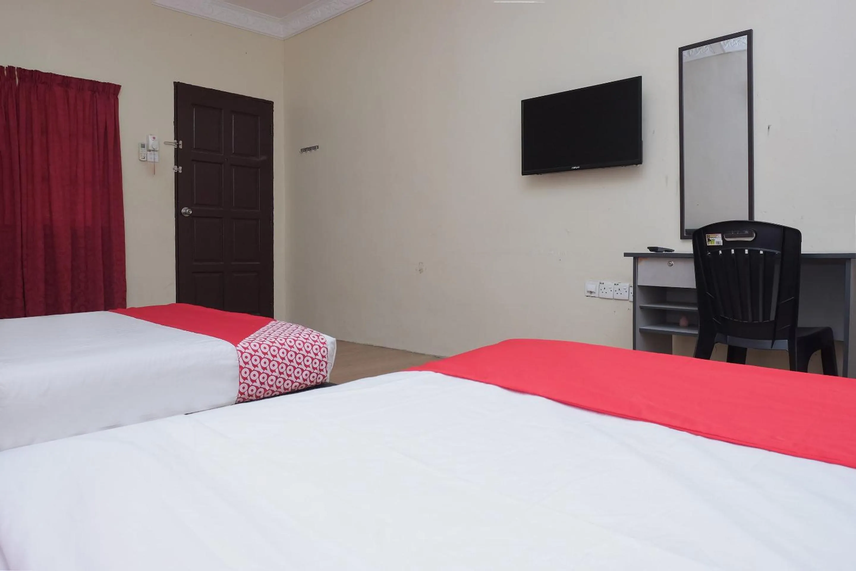 Bedroom, Bed in Hotel O Kay Inn Kerteh