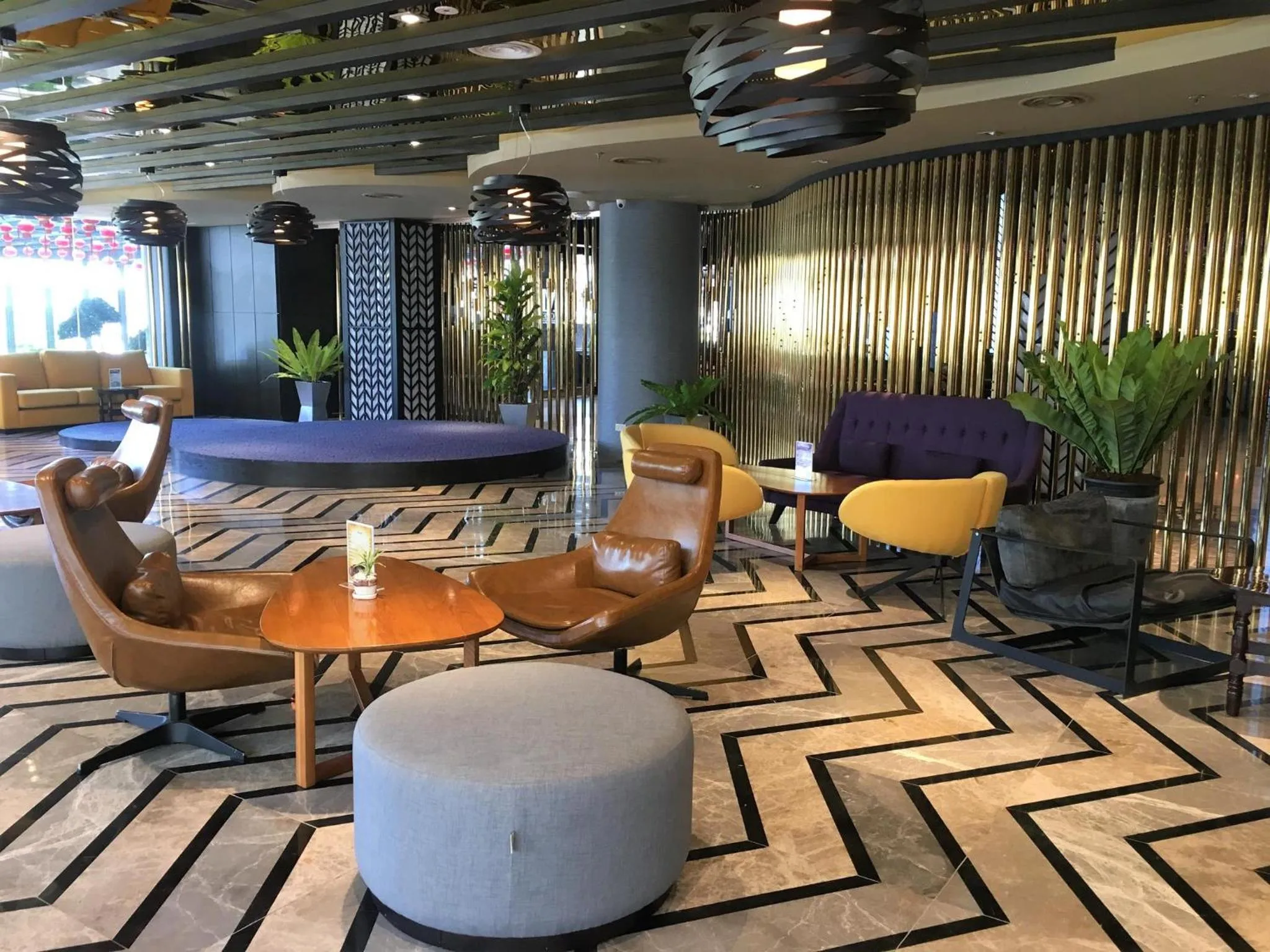 Communal lounge/ TV room in M Hotel Danok