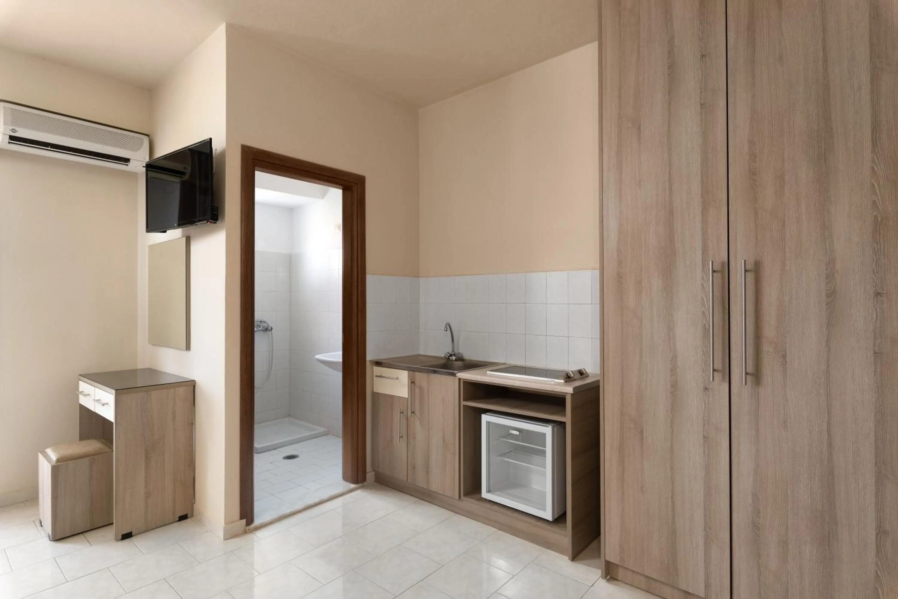 Kitchen or kitchenette in Rose Hotel Faliraki