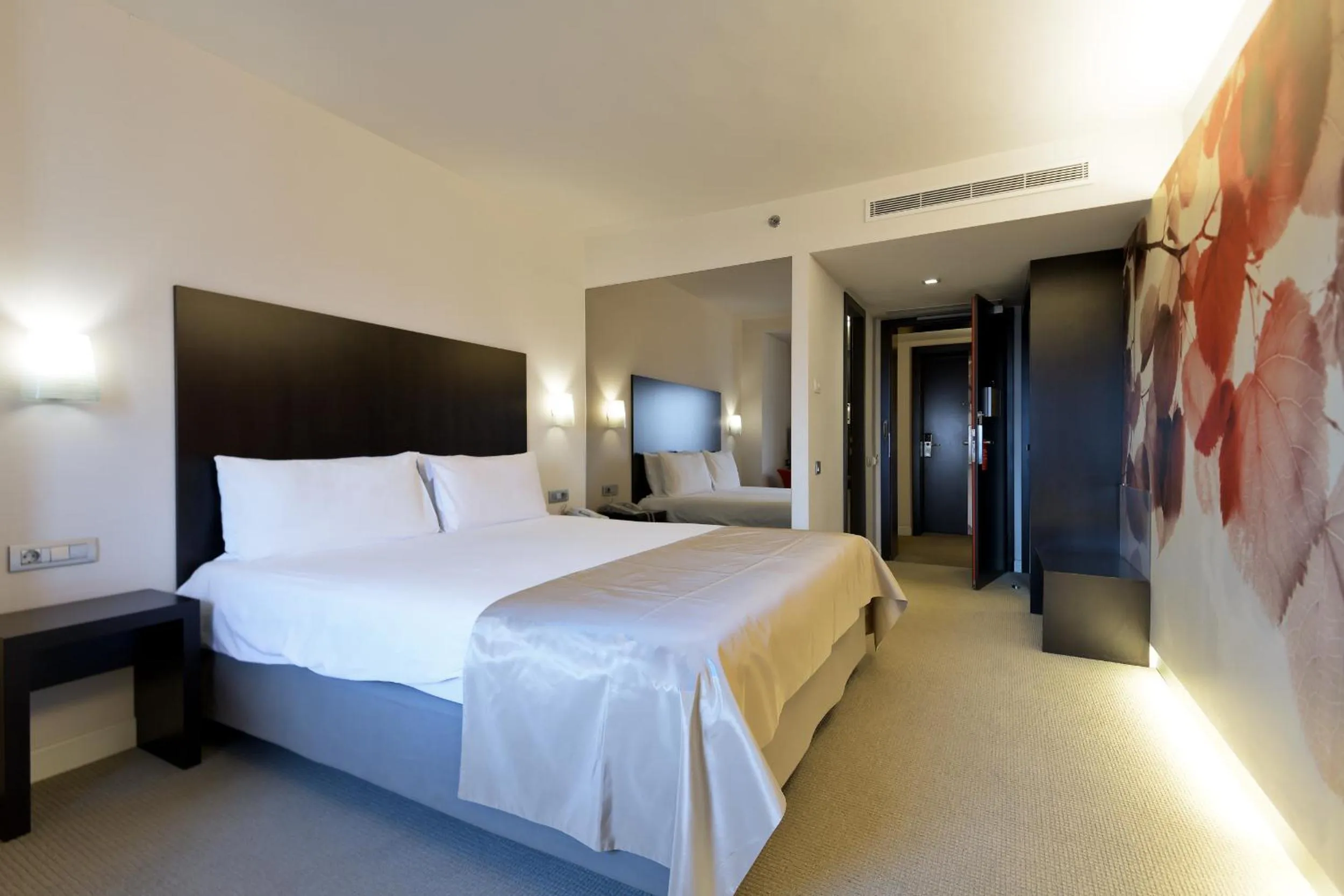 Bed in Ramada Plaza by Wyndham Bucharest Convention Center