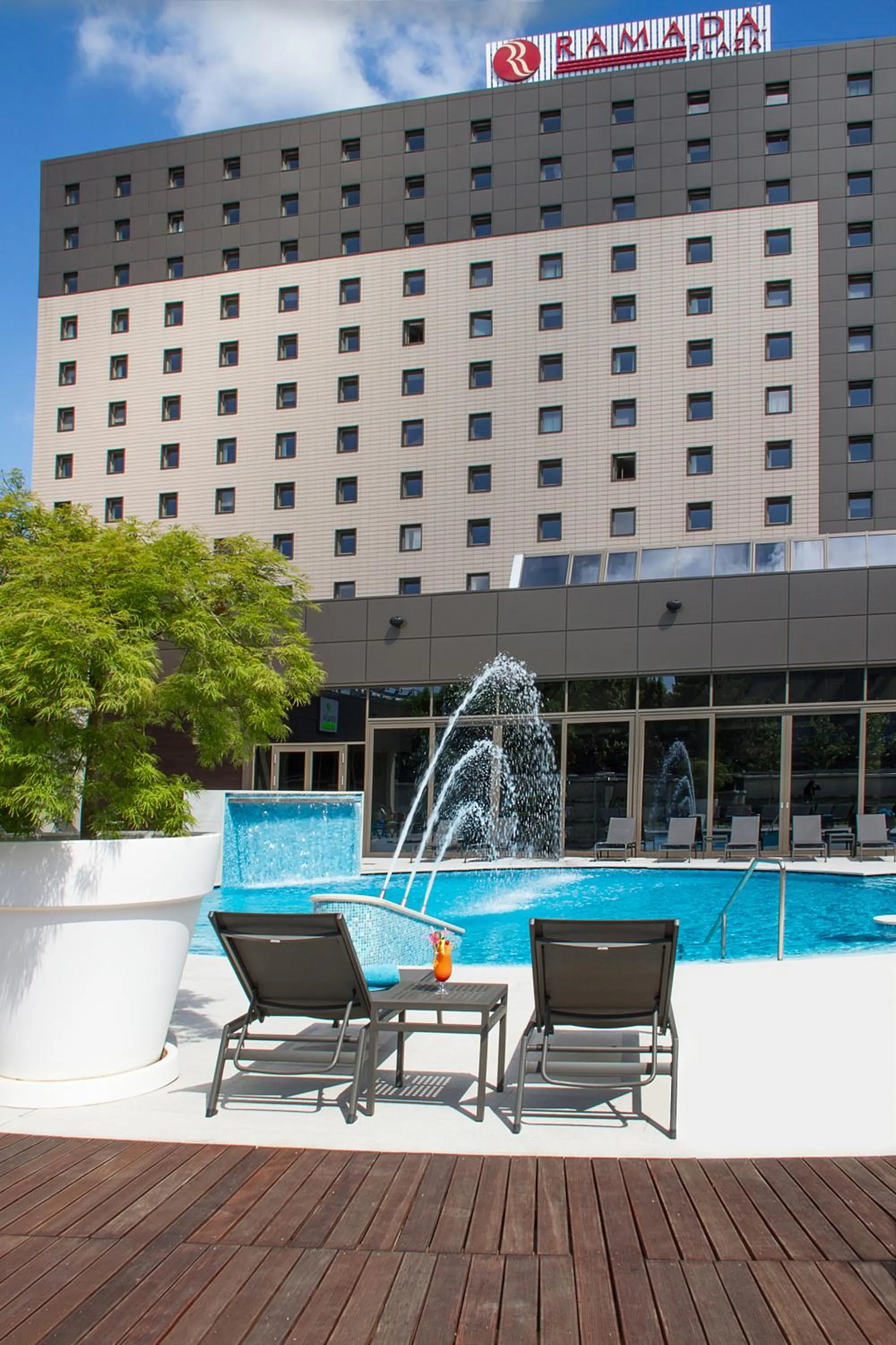 Pool view in Ramada Plaza by Wyndham Bucharest Convention Center