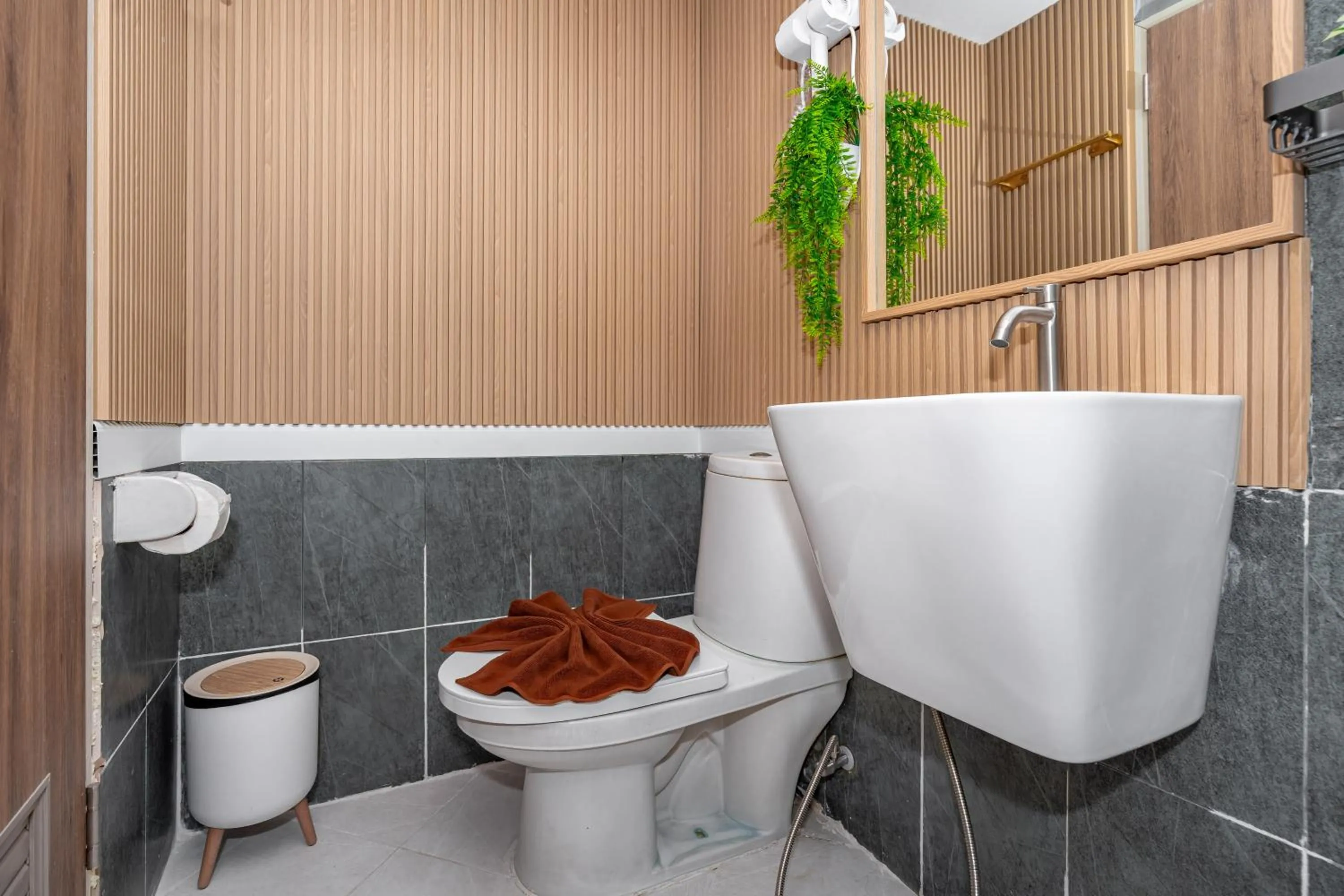 Toilet in Kata Station Boutique Hotel