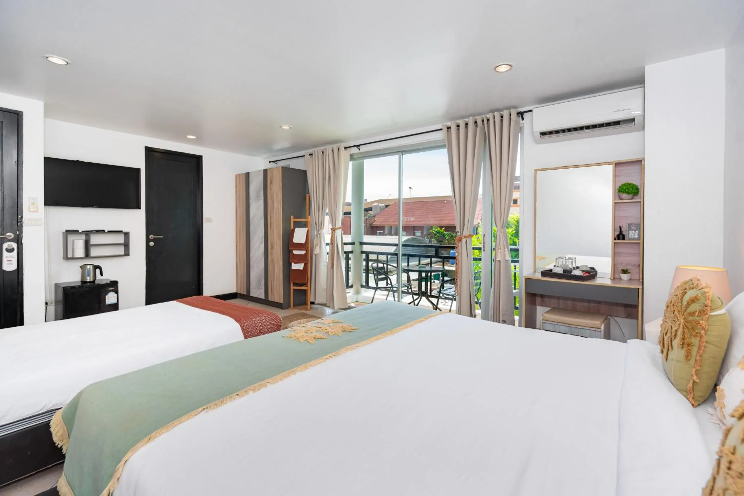 Family Room with Bath in Kata Station Boutique Hotel Family Room with Bath in Kata Station Boutique Hotel