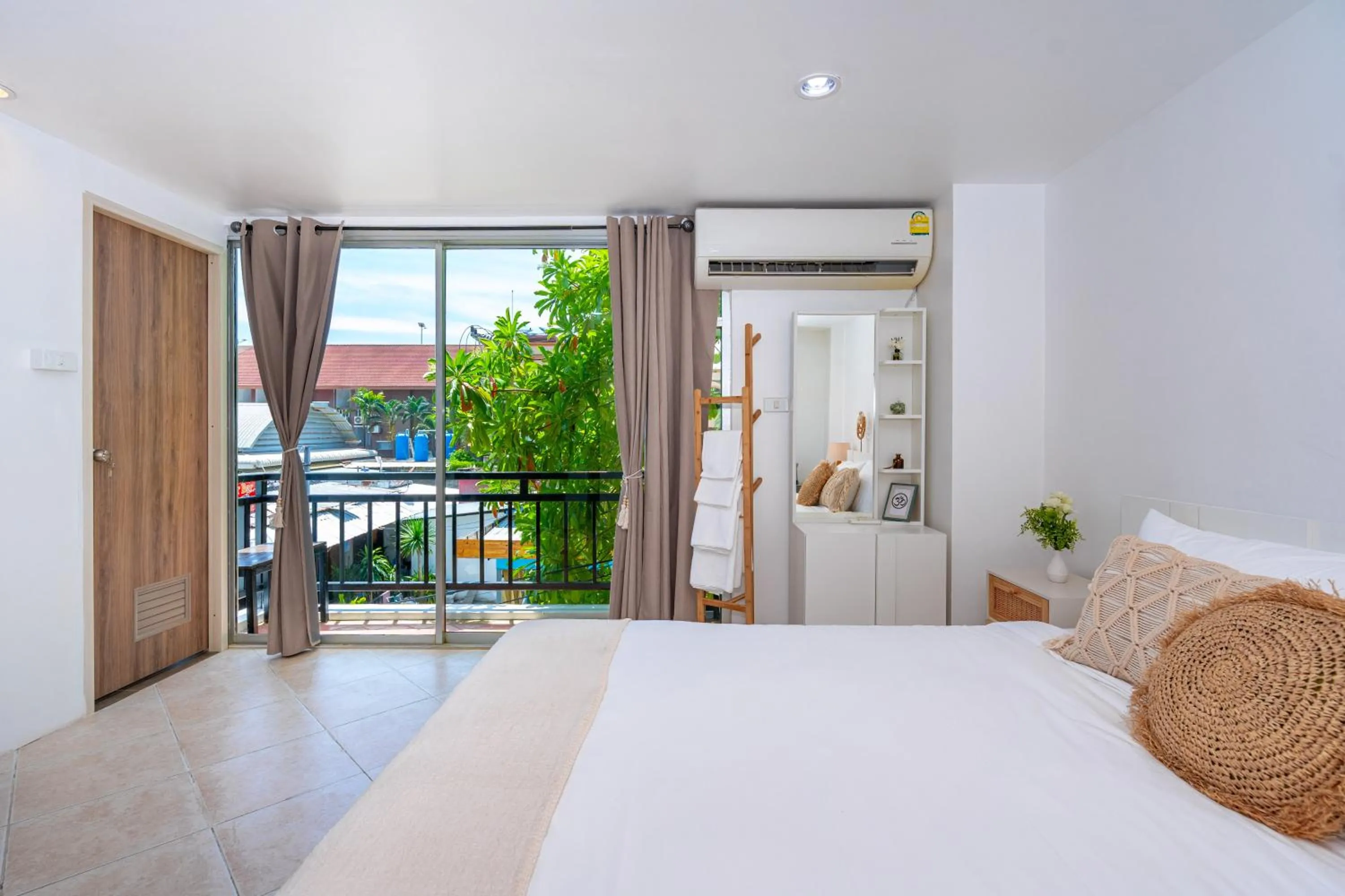 Bedroom, Bed in Kata Station Boutique Hotel