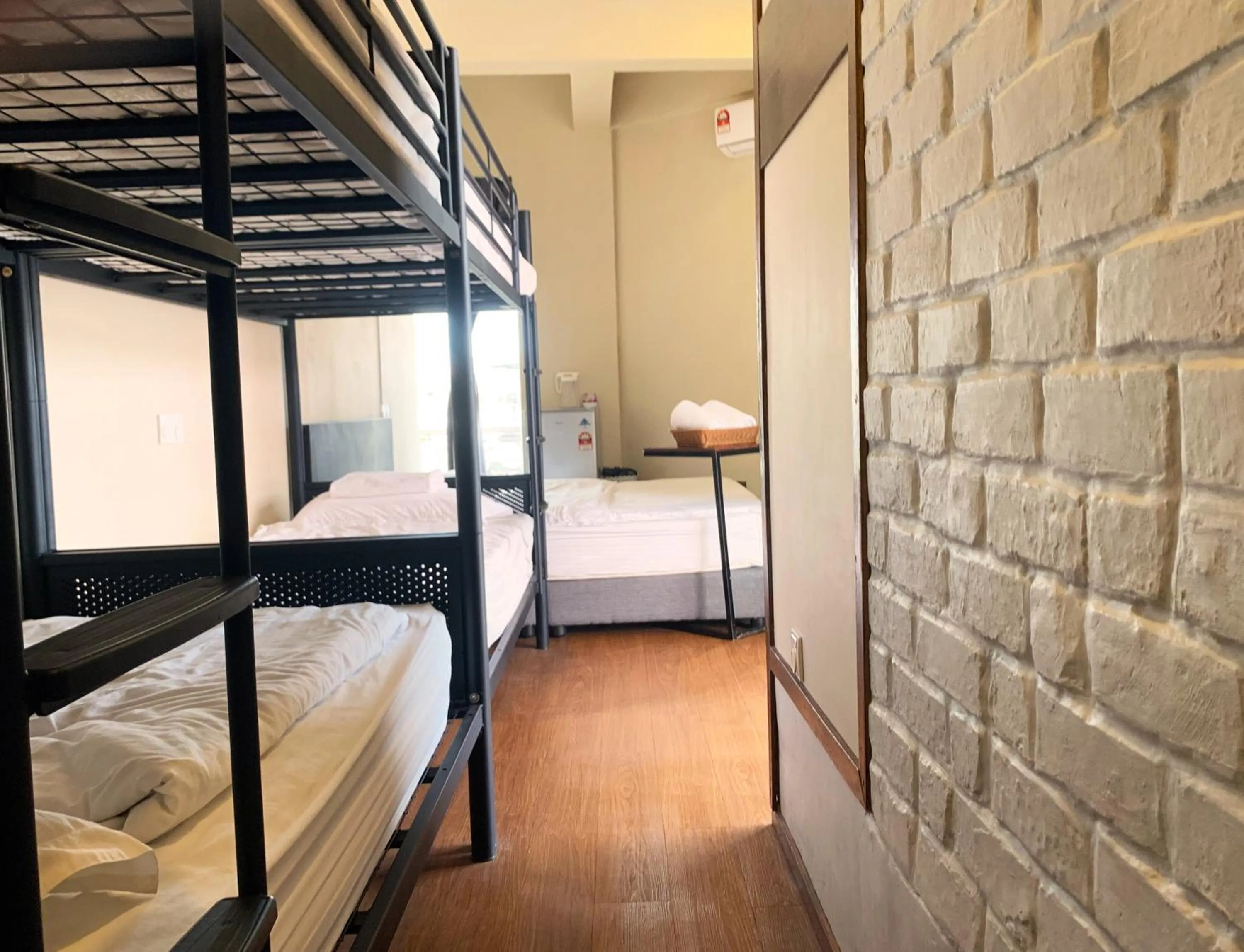 Photo of the whole room in AE Semporna Guesthouse 极潜旅店