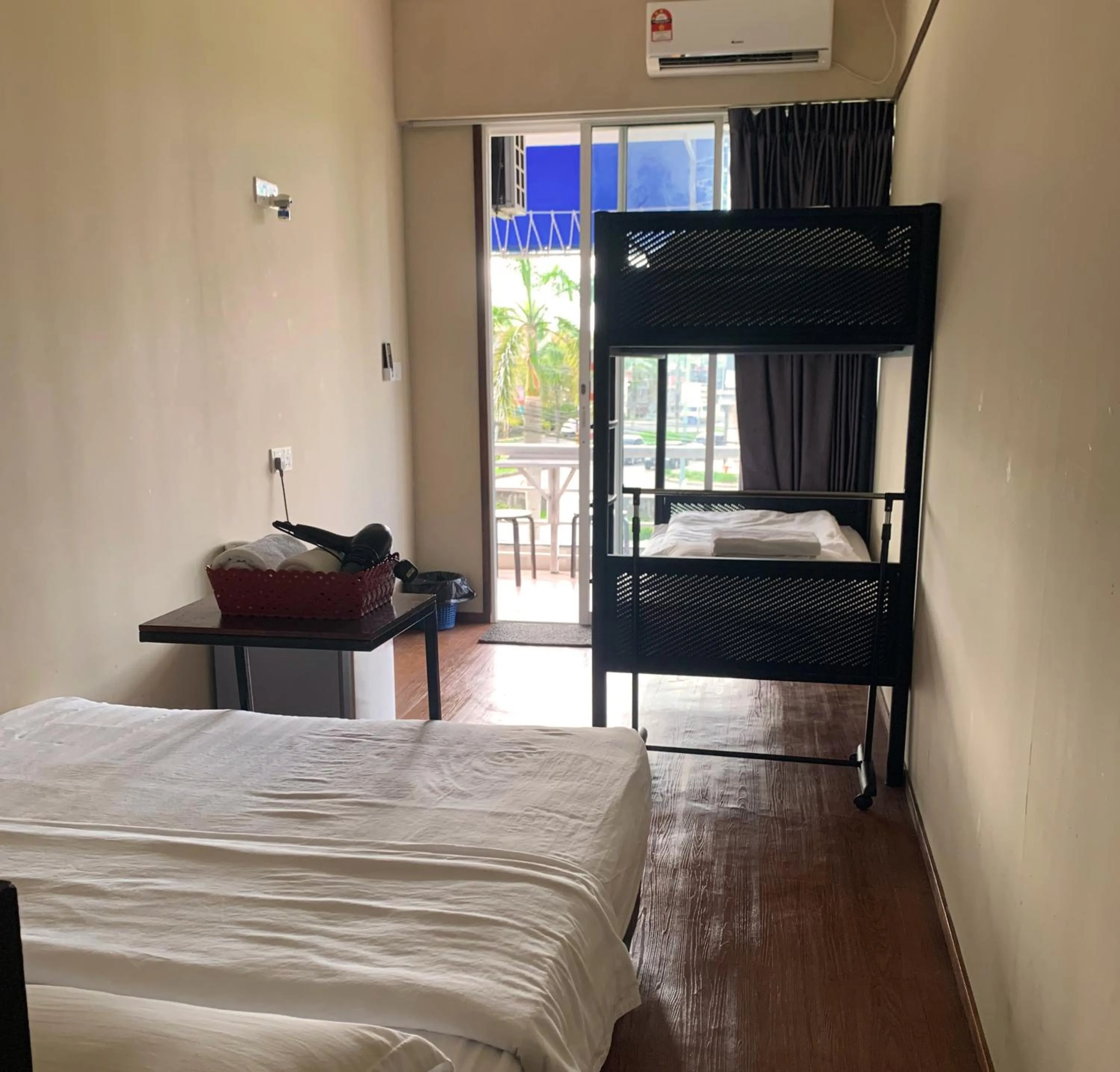 Bed in AE Semporna Guesthouse 极潜旅店