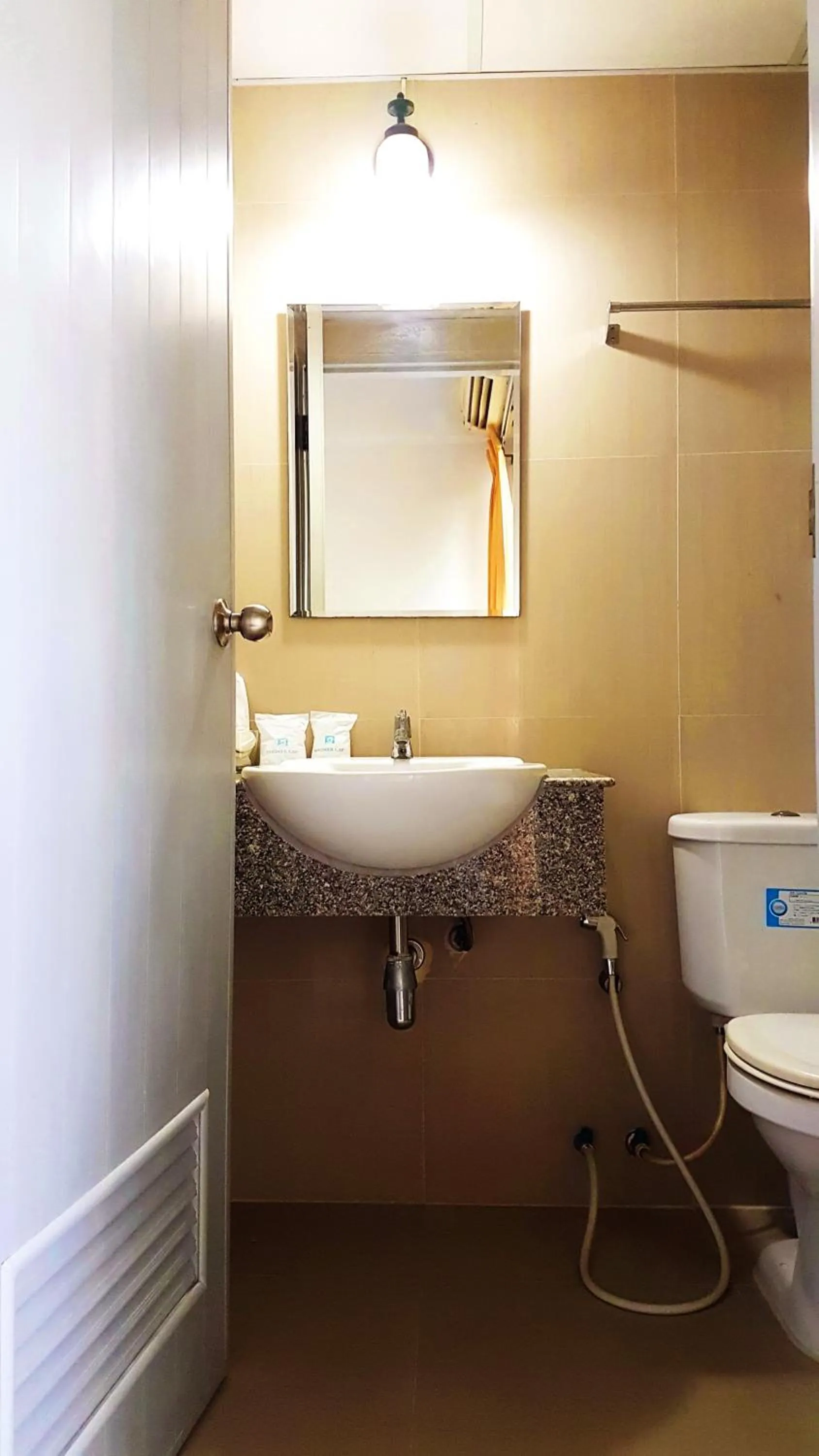 Bathroom in THE 20 @Sukhumvit 77